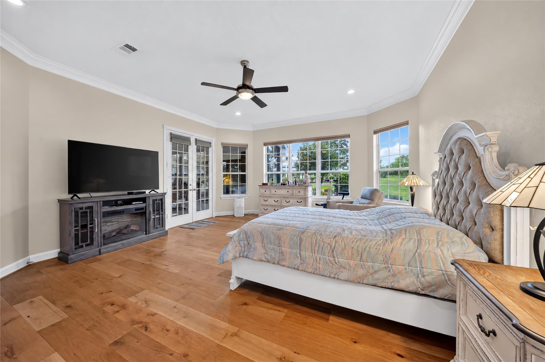 118 Waterfront Drive, Montgomery, TX 77356