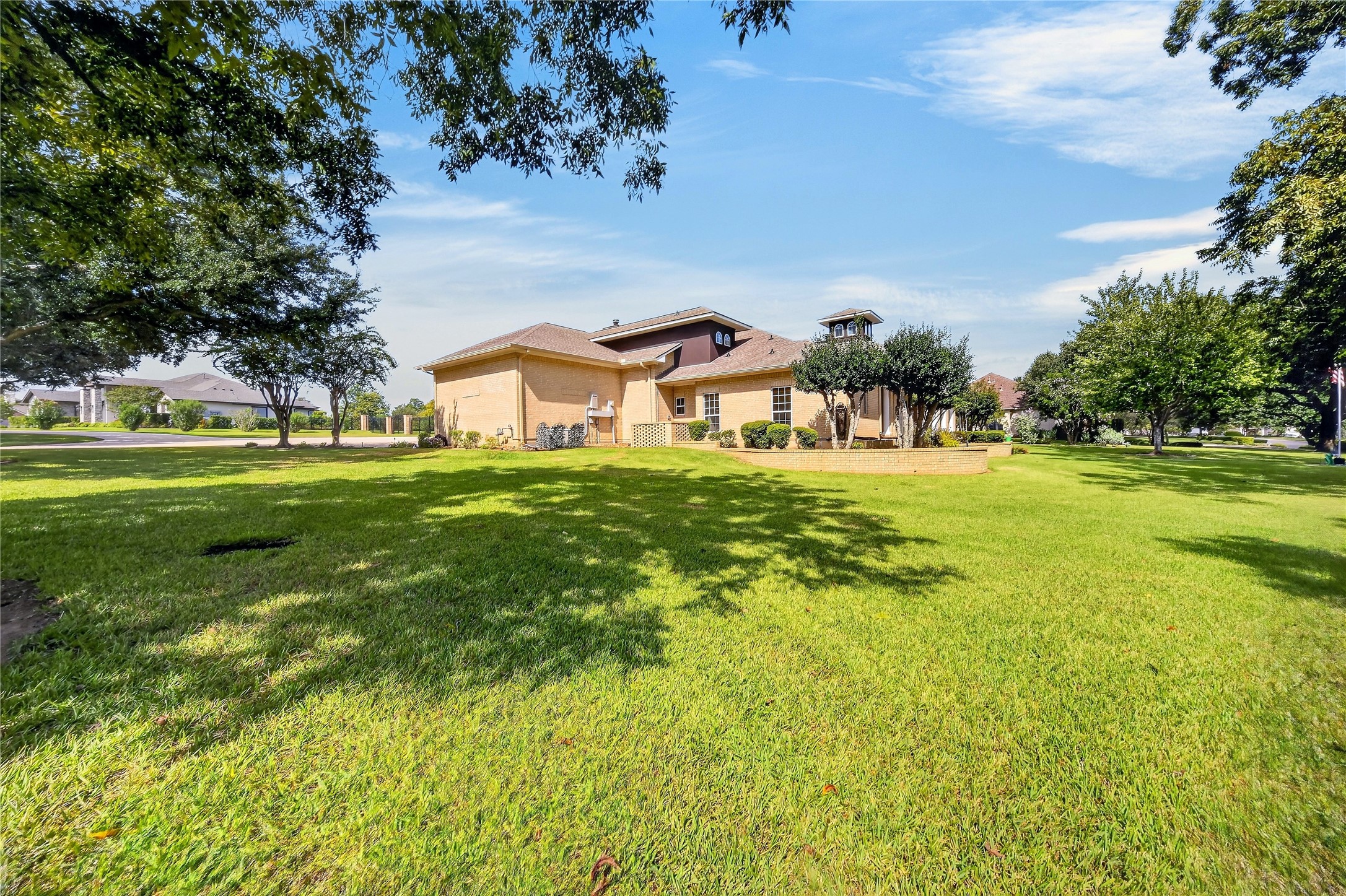 118 Waterfront Drive, Montgomery, TX 77356