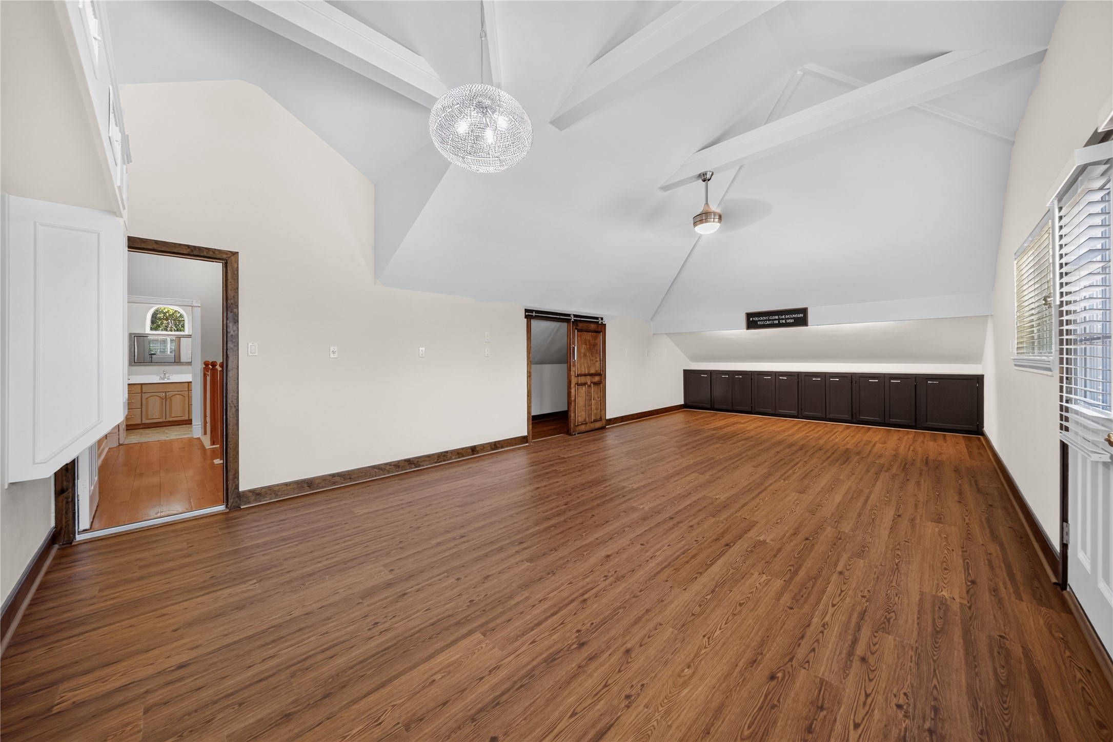 118 Waterfront Drive, Montgomery, TX 77356