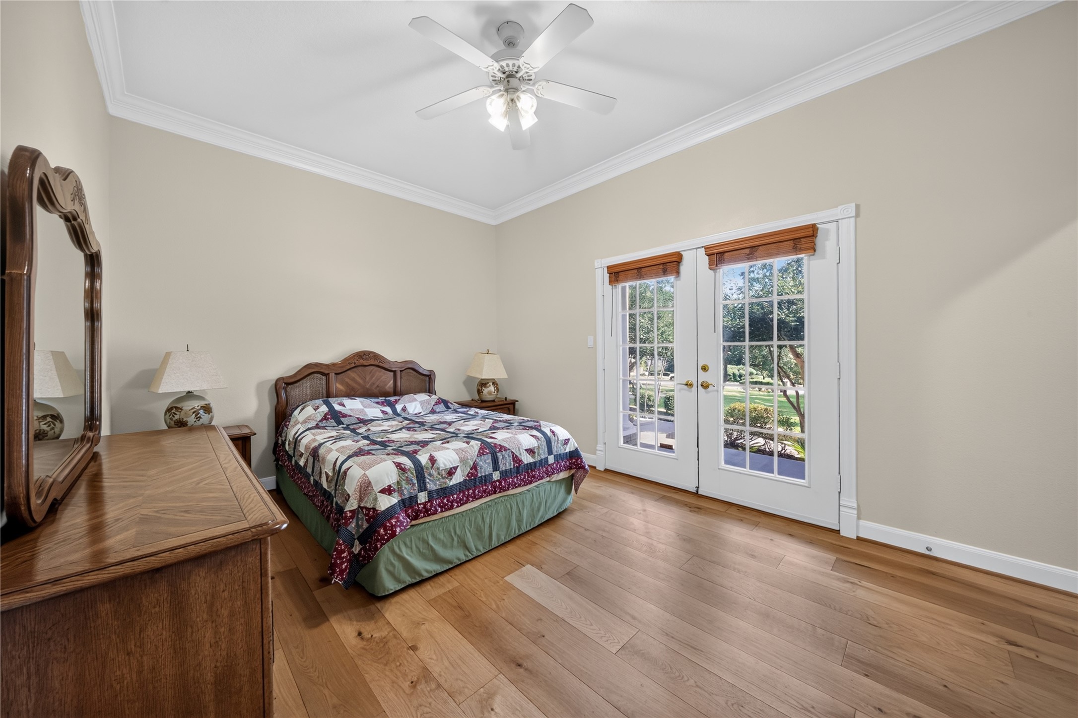 118 Waterfront Drive, Montgomery, TX 77356