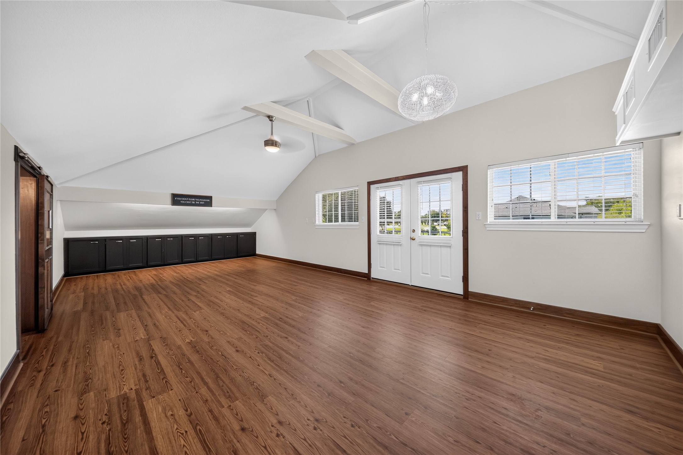 118 Waterfront Drive, Montgomery, TX 77356