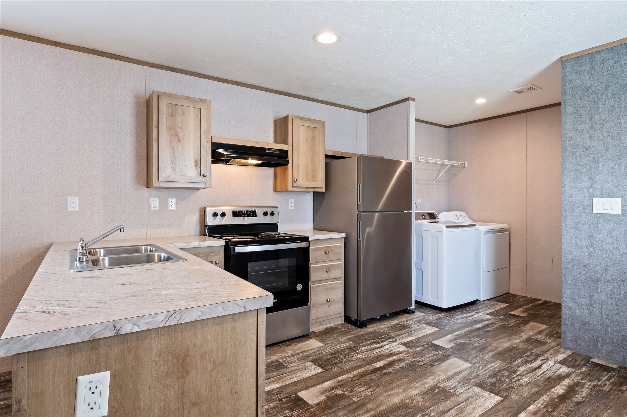 8700 Patricia Lane, #2, Hitchcock, TX 77563