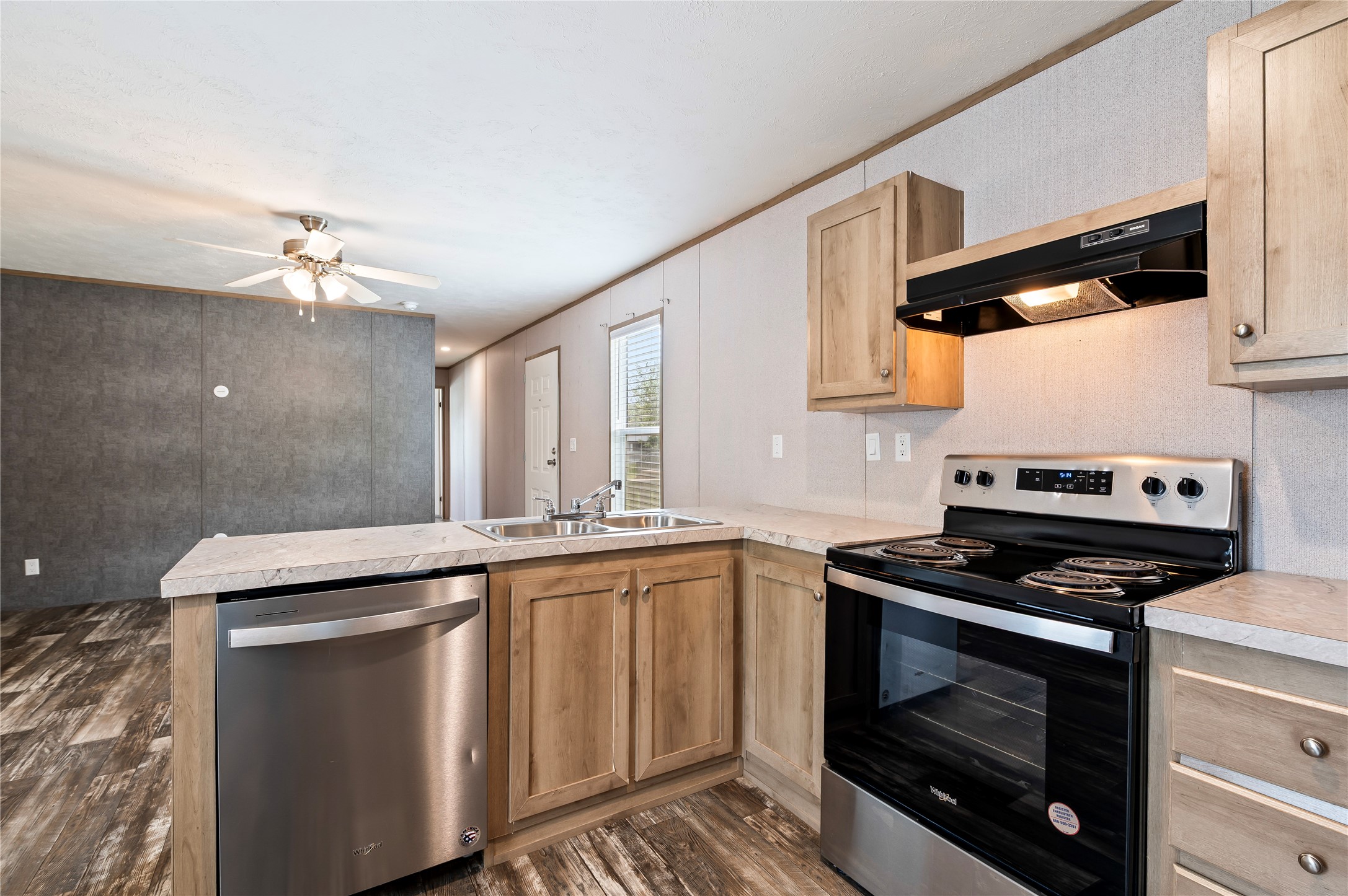 8700 Patricia Lane, #2, Hitchcock, TX 77563