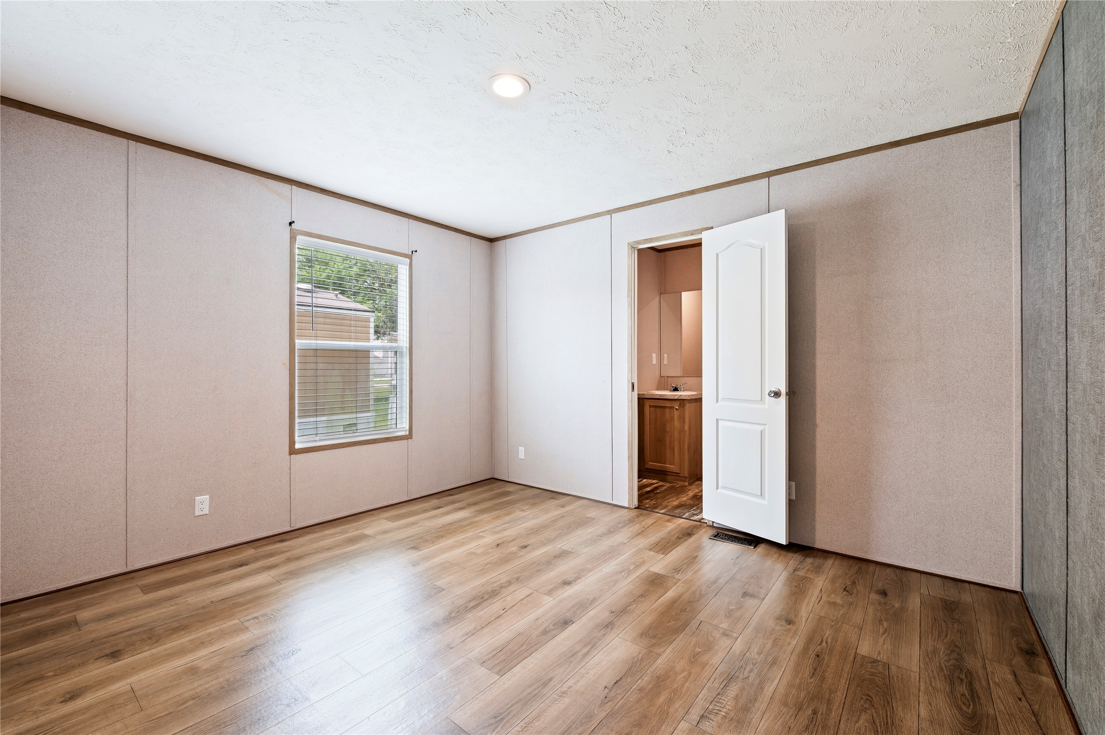 8700 Patricia Lane, #2, Hitchcock, TX 77563