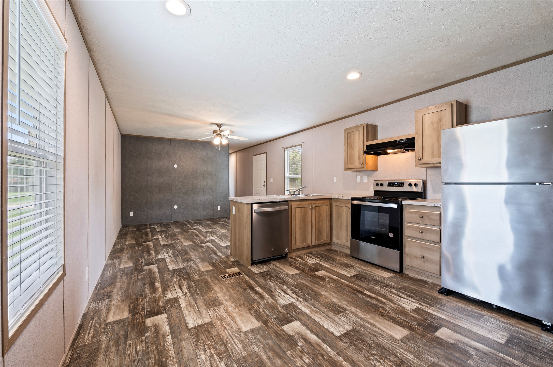 8700 Patricia Lane, #2, Hitchcock, TX 77563