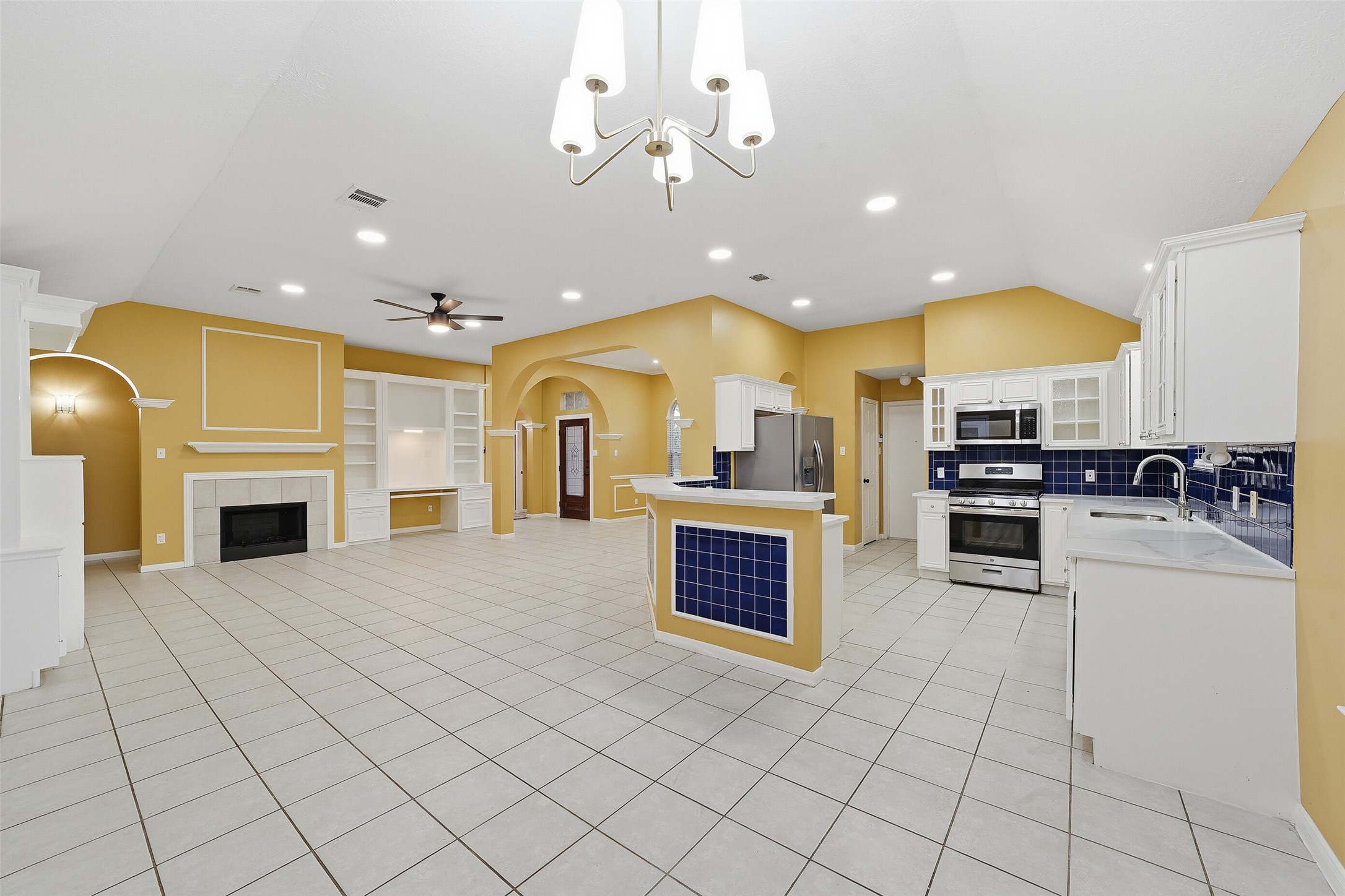 15307 Inks Lake Drive, Sugar Land, TX 77498