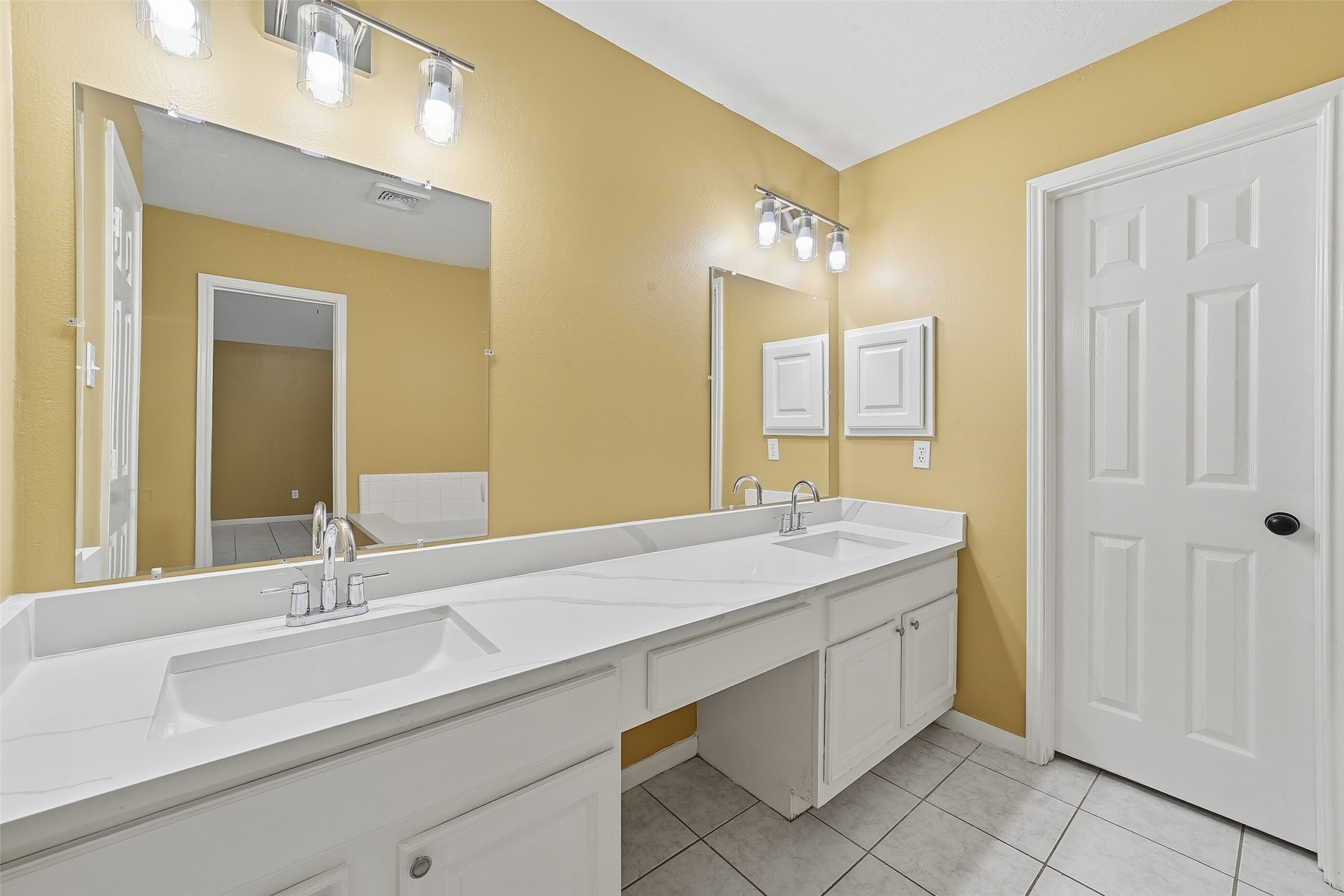 15307 Inks Lake Drive, Sugar Land, TX 77498