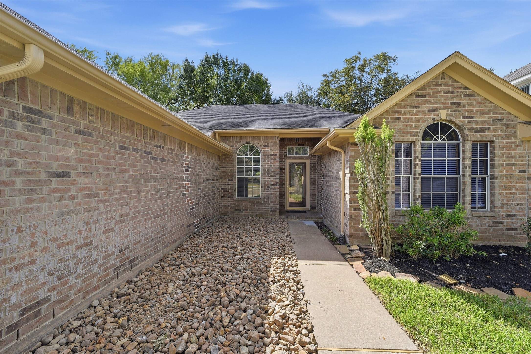 15307 Inks Lake Drive, Sugar Land, TX 77498