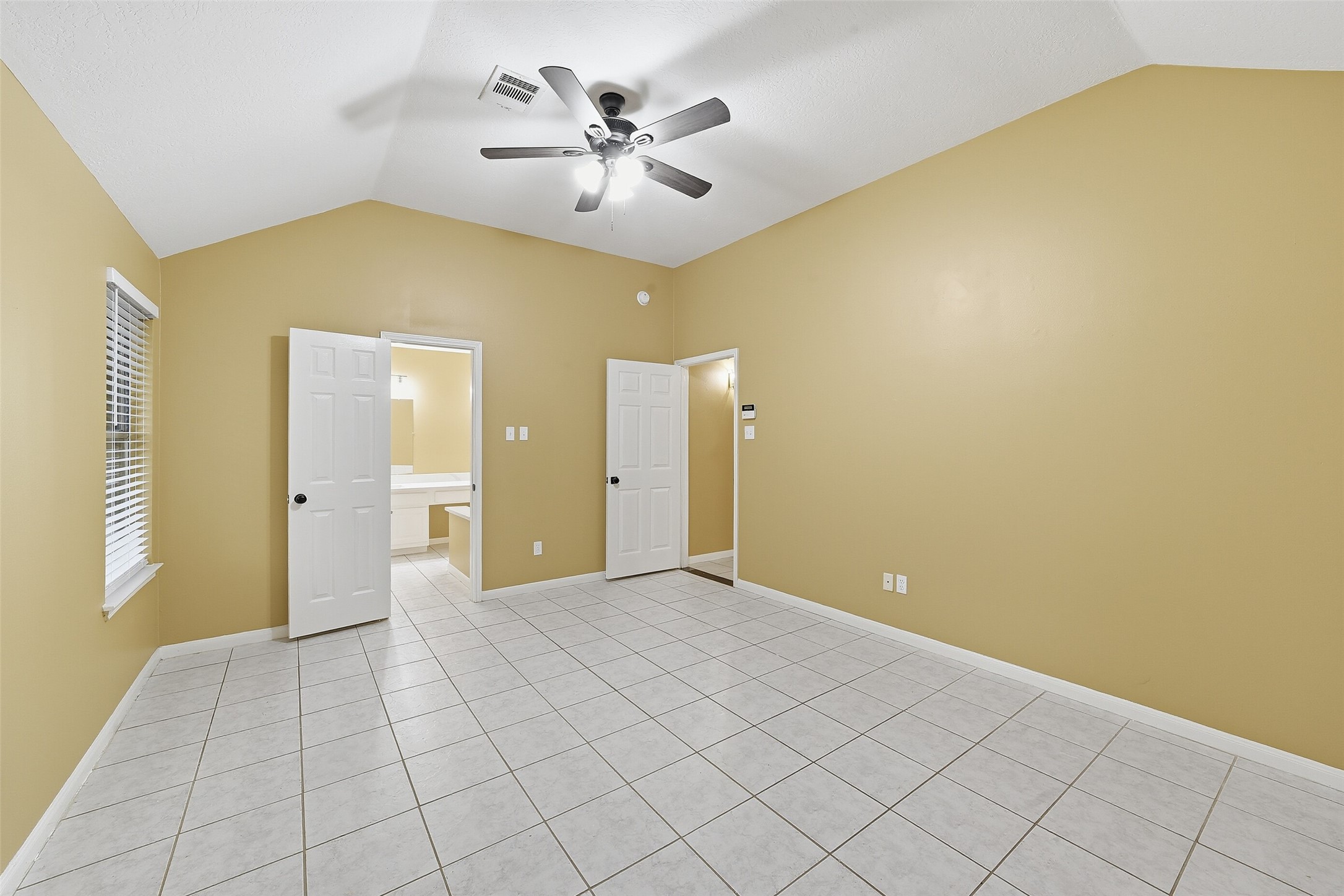 15307 Inks Lake Drive, Sugar Land, TX 77498