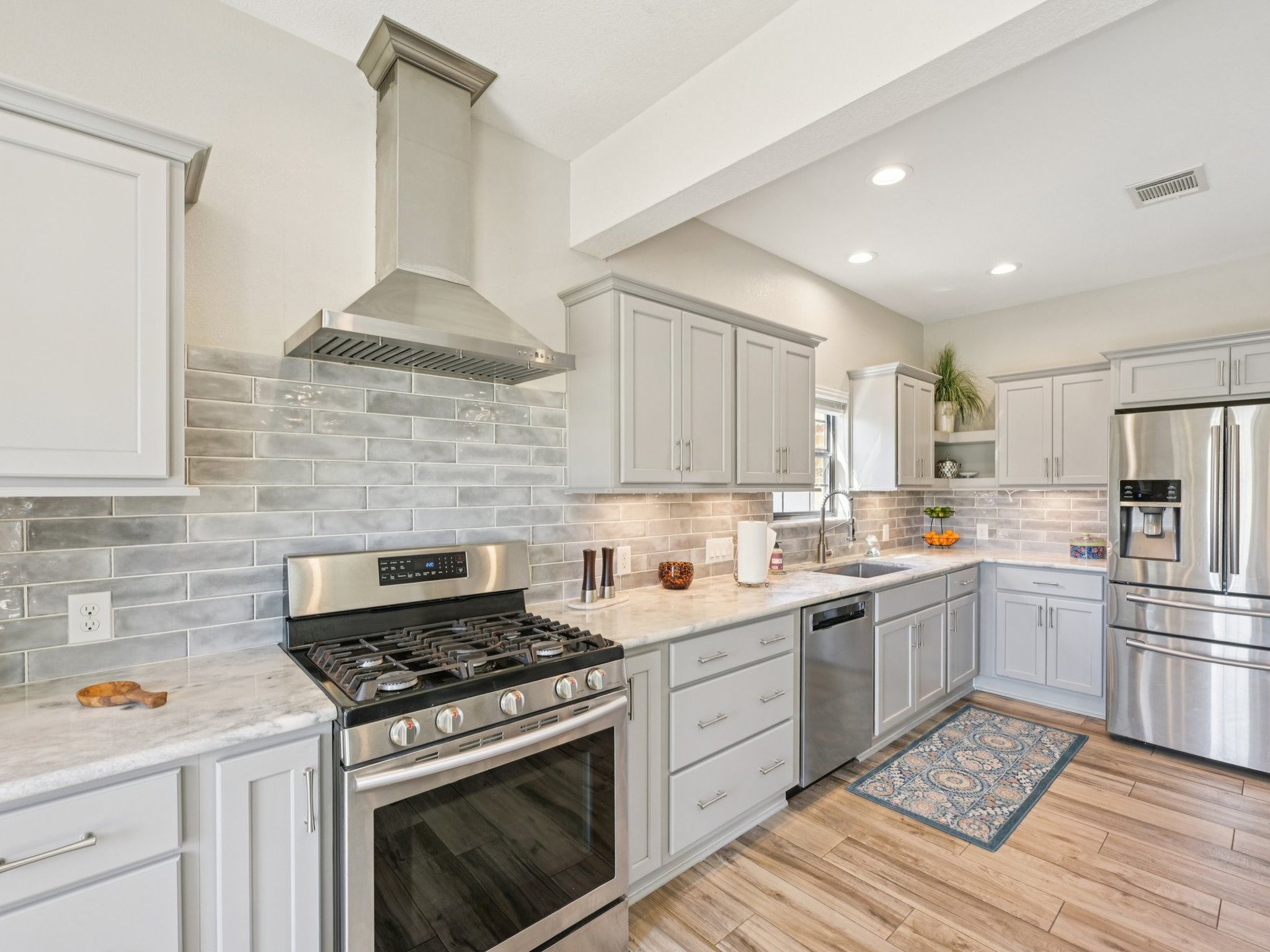 2007 Port Royal Drive, Nassau Bay, TX 77058