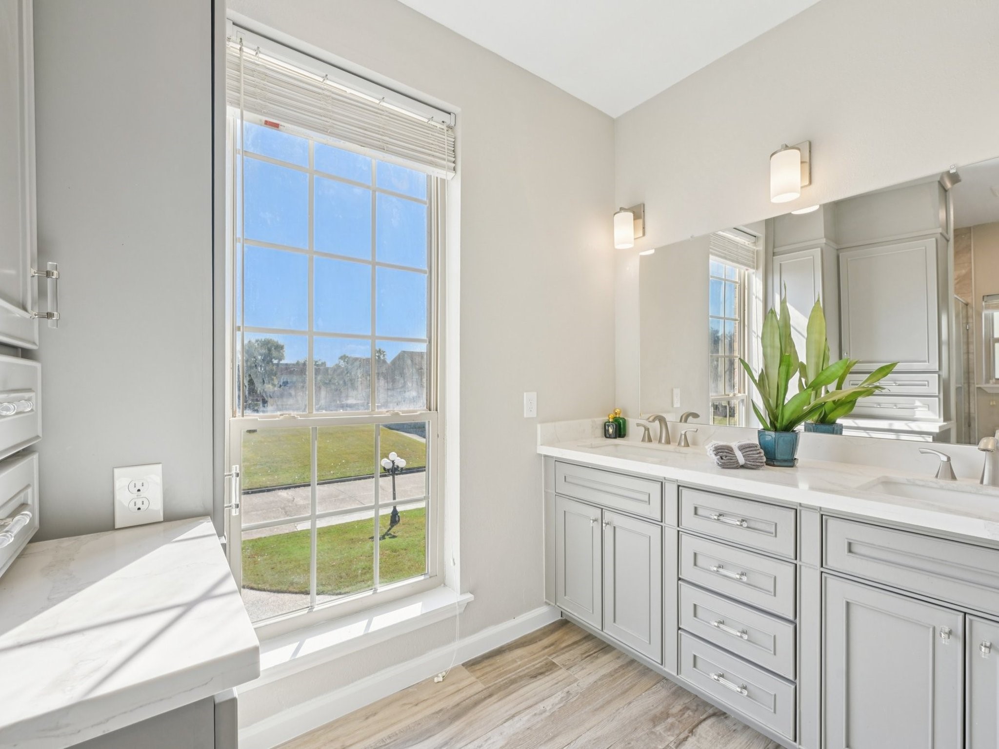 2007 Port Royal Drive, Nassau Bay, TX 77058