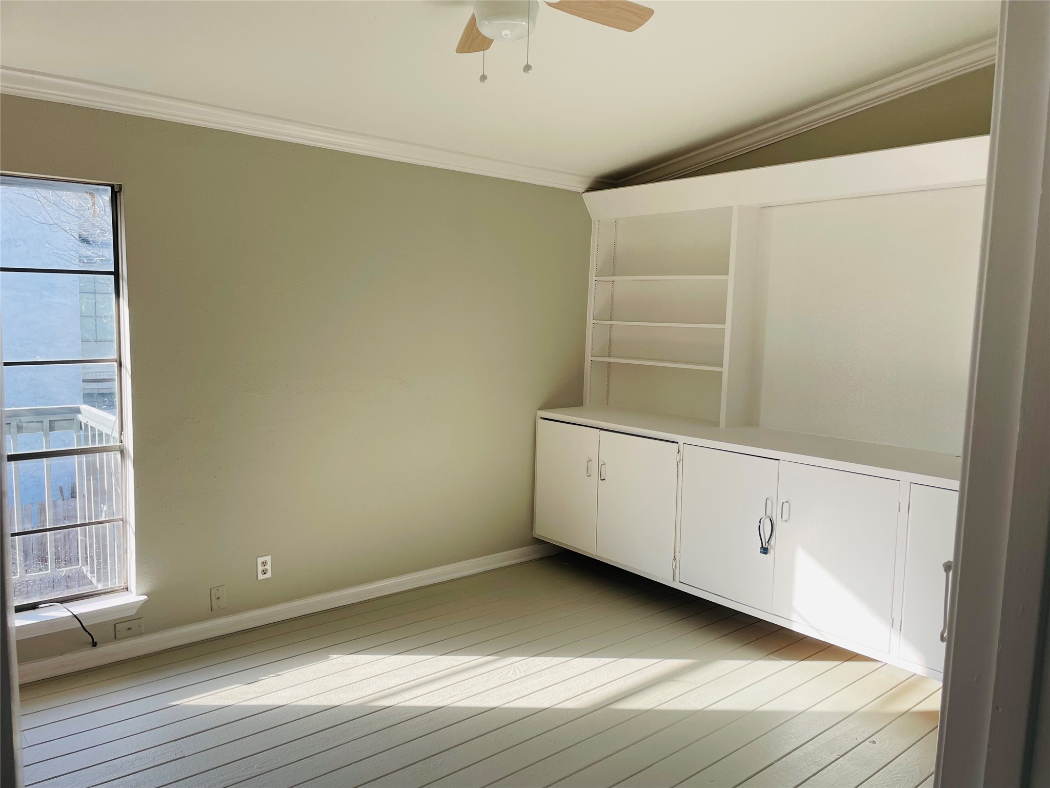 9550 Deering Drive, #310, Houston, TX 77036