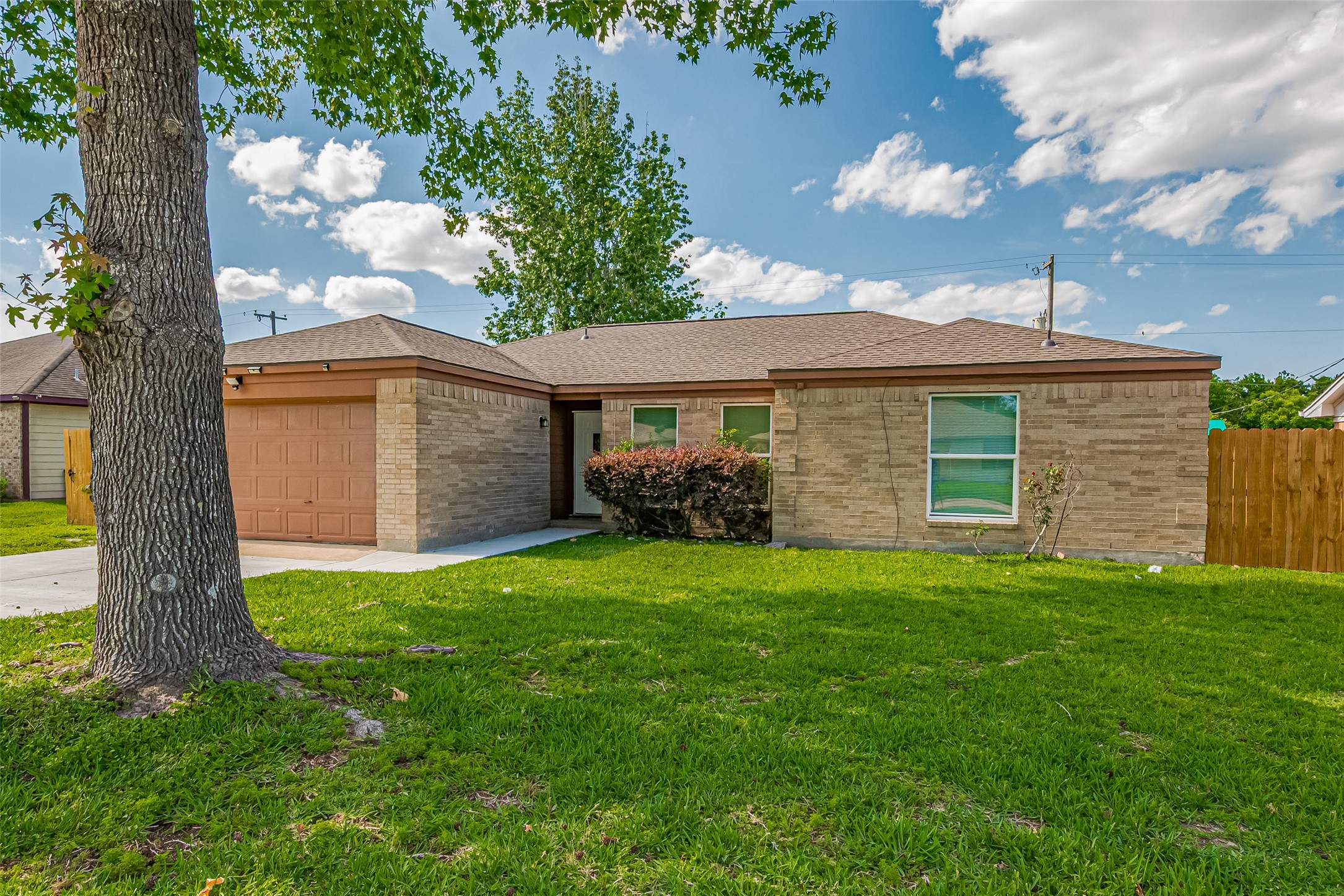 7926 Jonquil Drive, Texas City, TX 77591