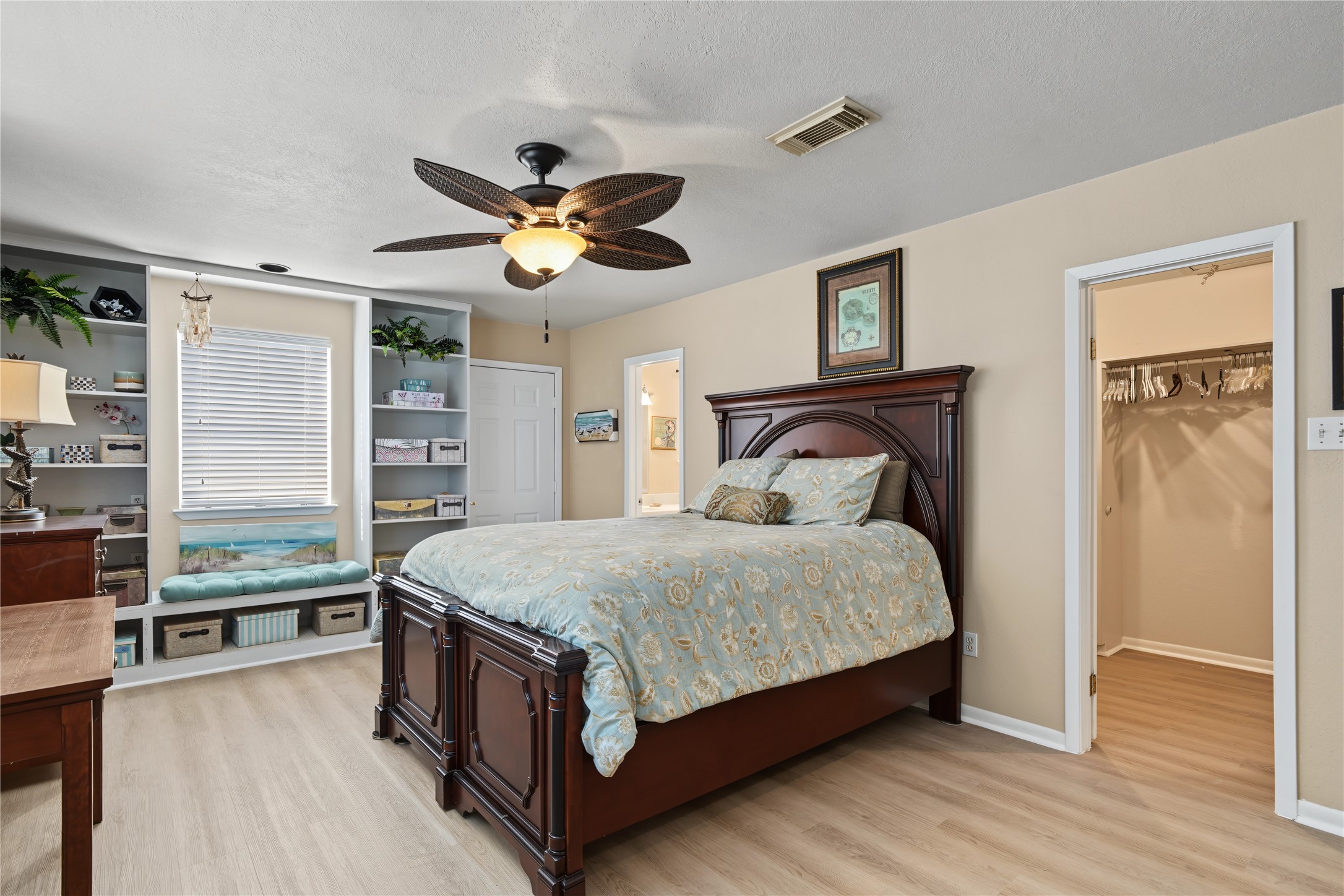 1 N Pelican Street, La Marque, TX 77568