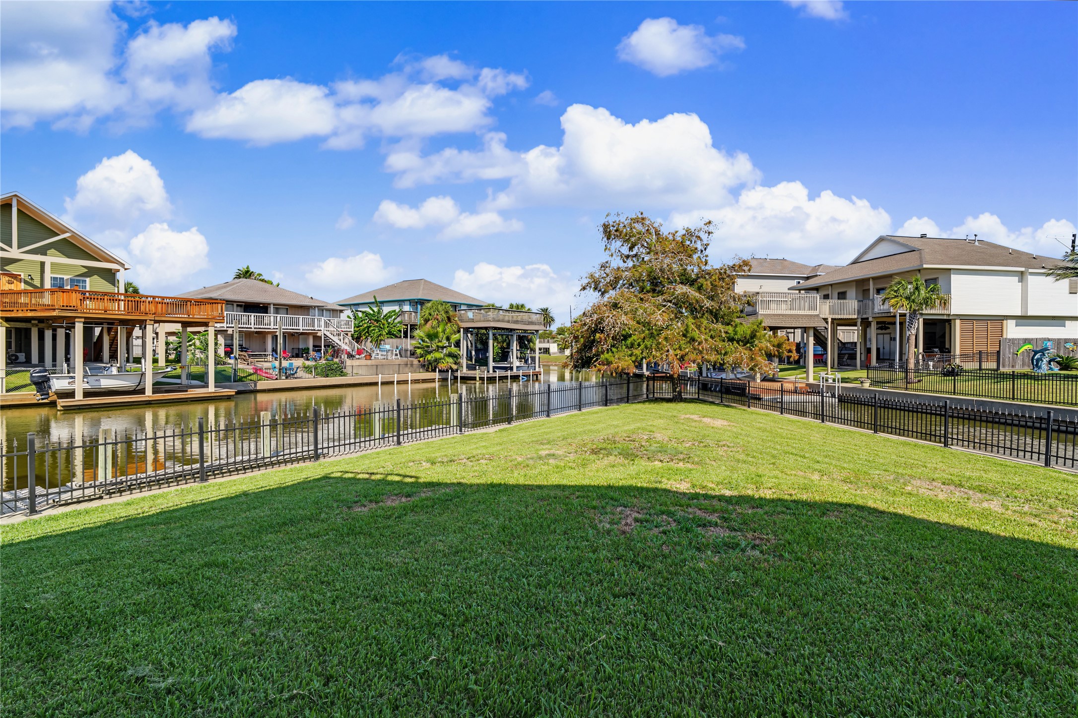 1 N Pelican Street, La Marque, TX 77568