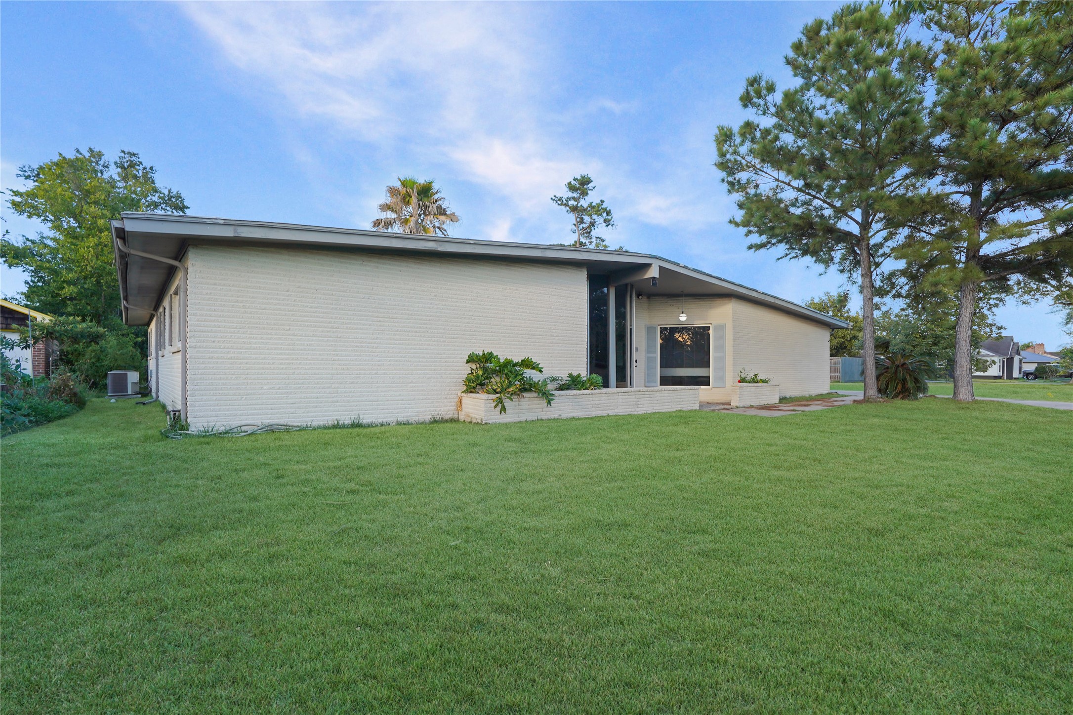 12719 Tammarack Drive, Houston, TX 77013