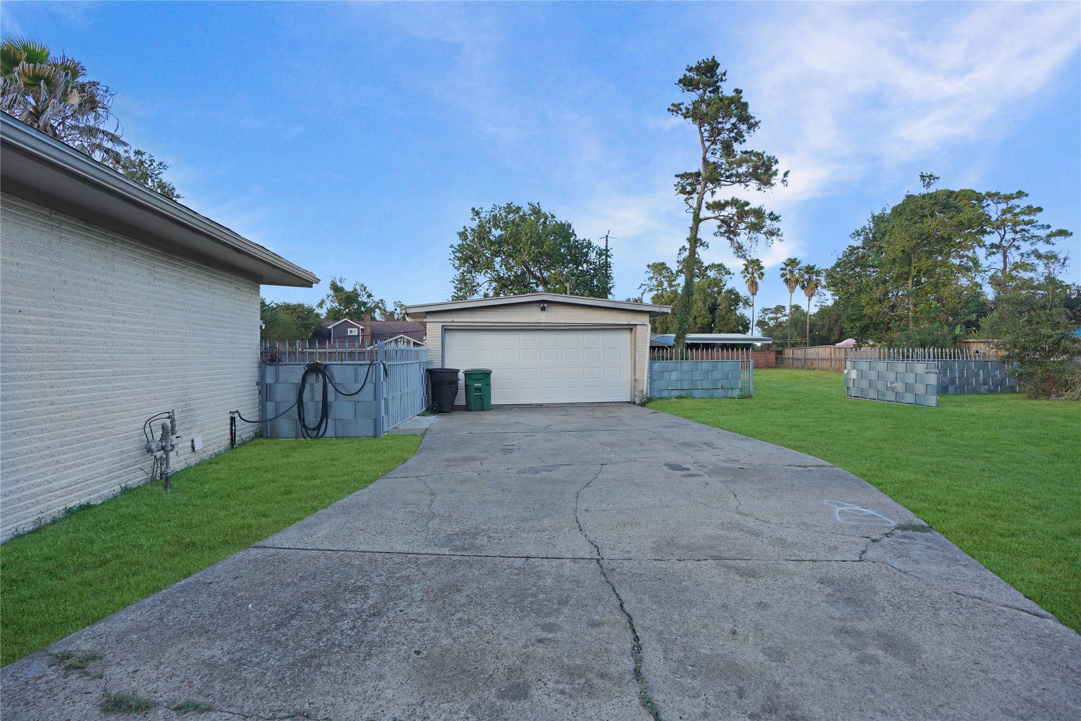 12719 Tammarack Drive, Houston, TX 77013