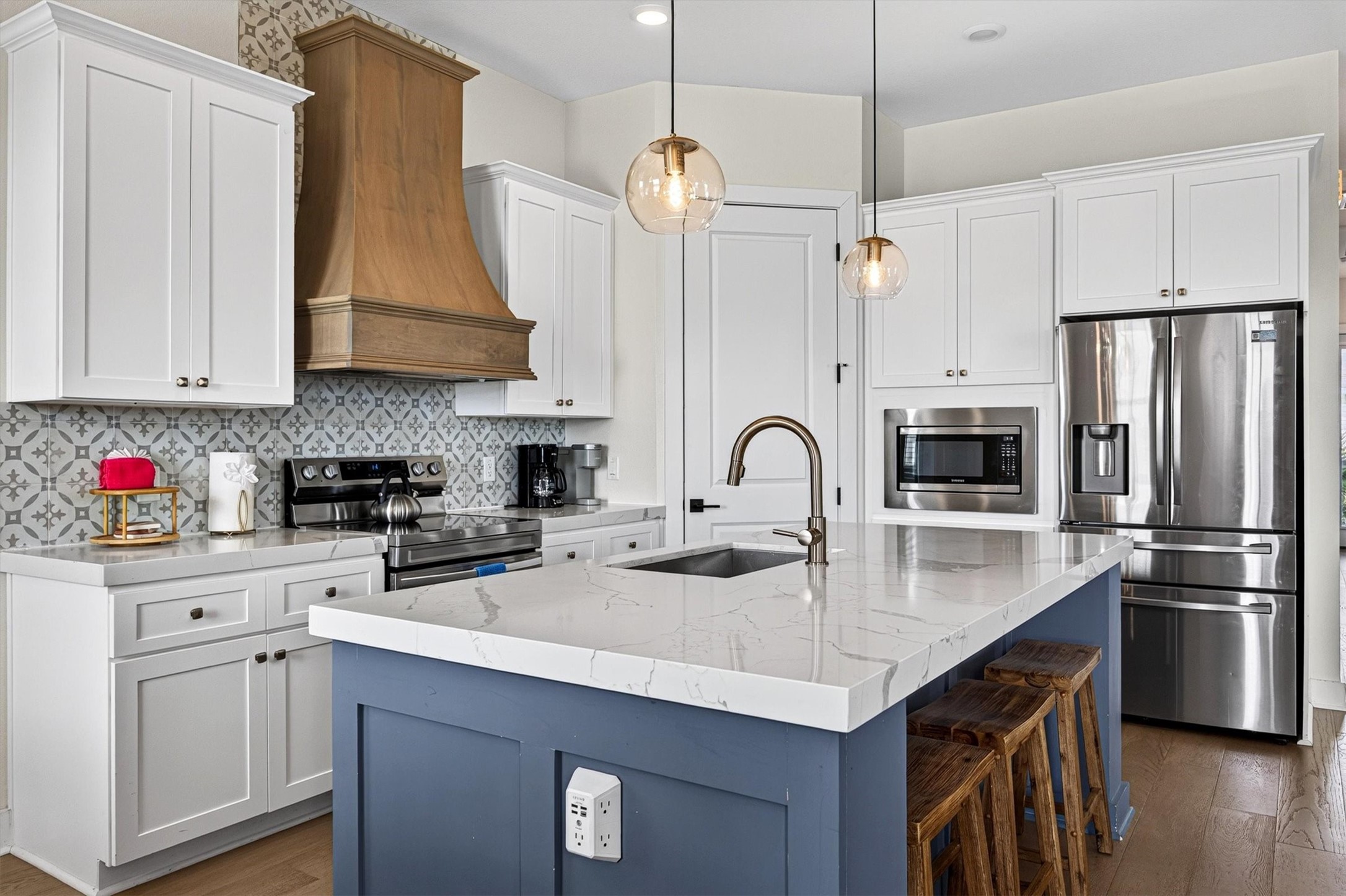 4207 Kent Drive, Galveston, TX 77554
