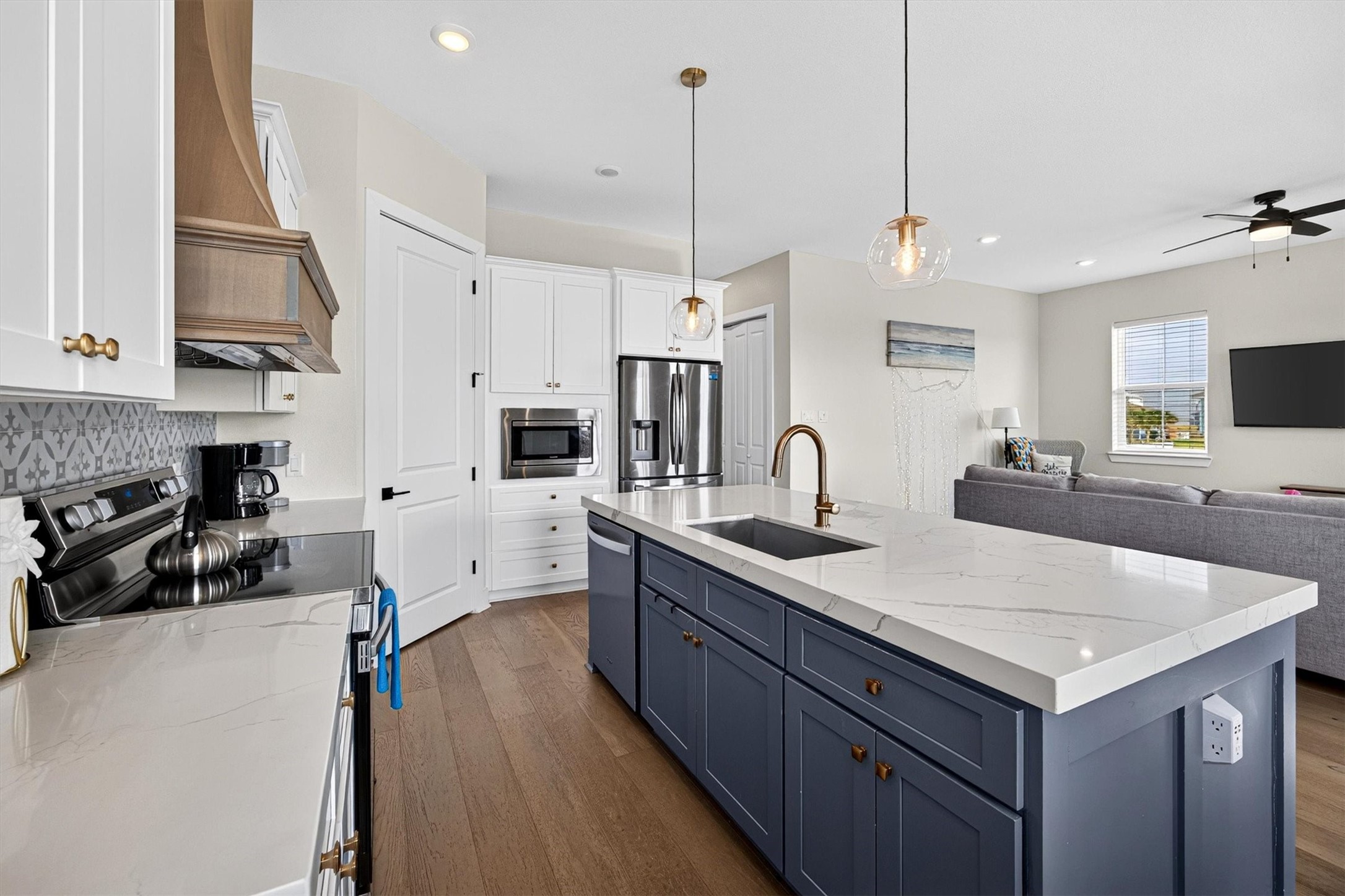 4207 Kent Drive, Galveston, TX 77554