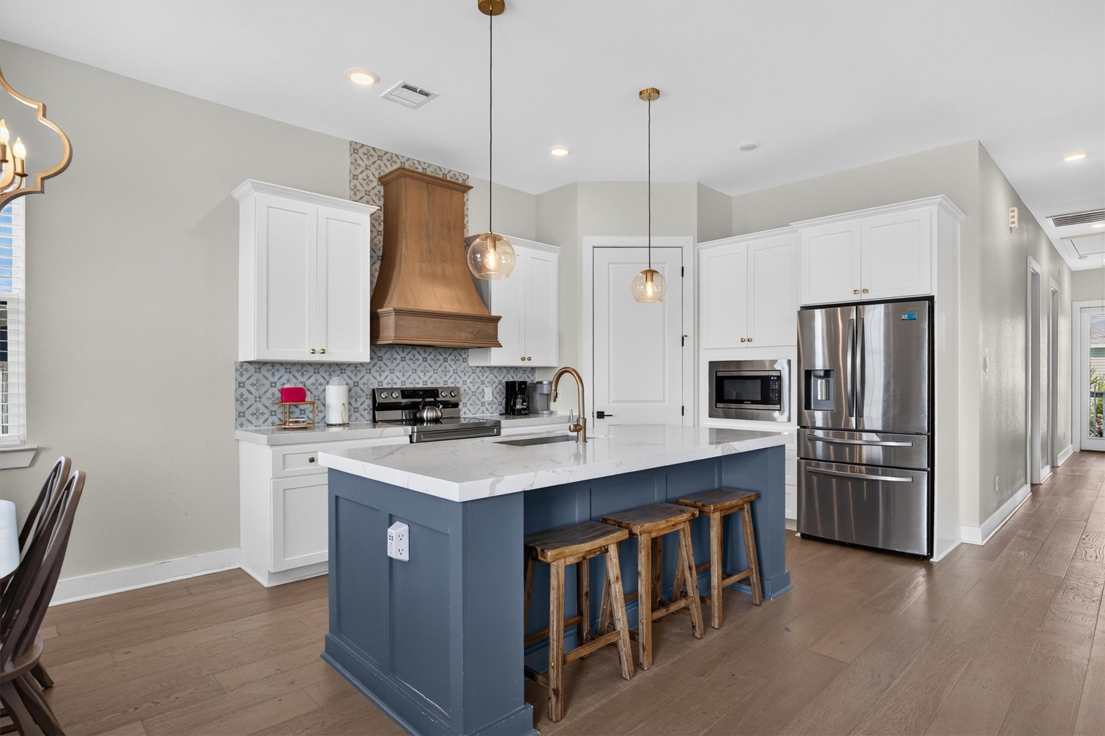 4207 Kent Drive, Galveston, TX 77554
