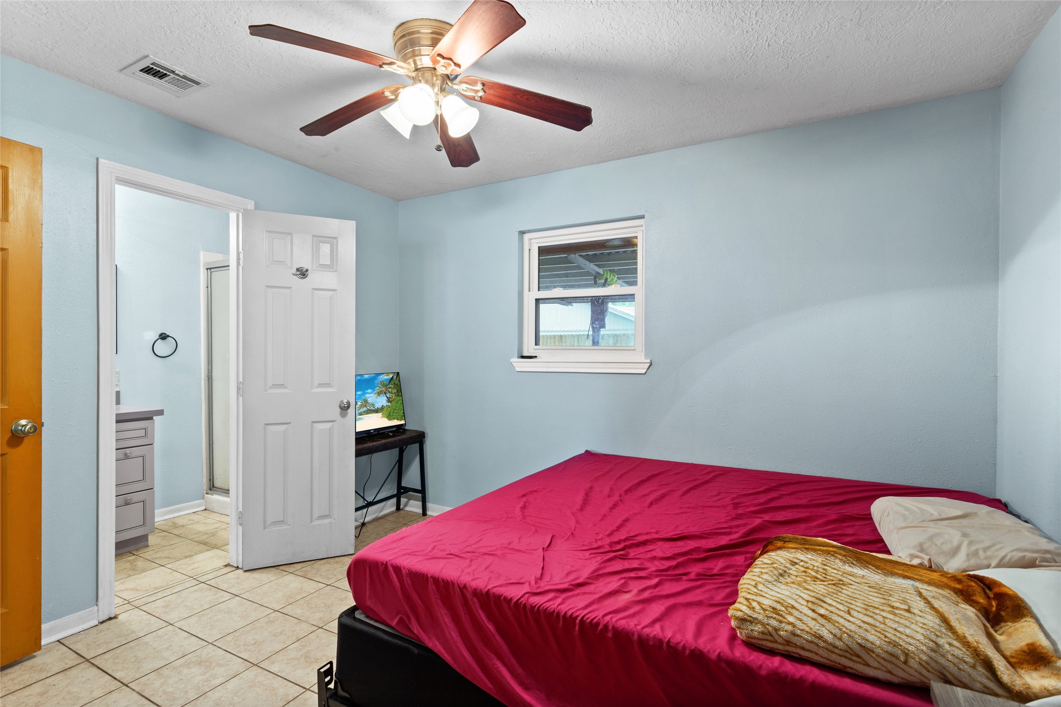 5000 Cedar Creek Drive, Dickinson, TX 77539