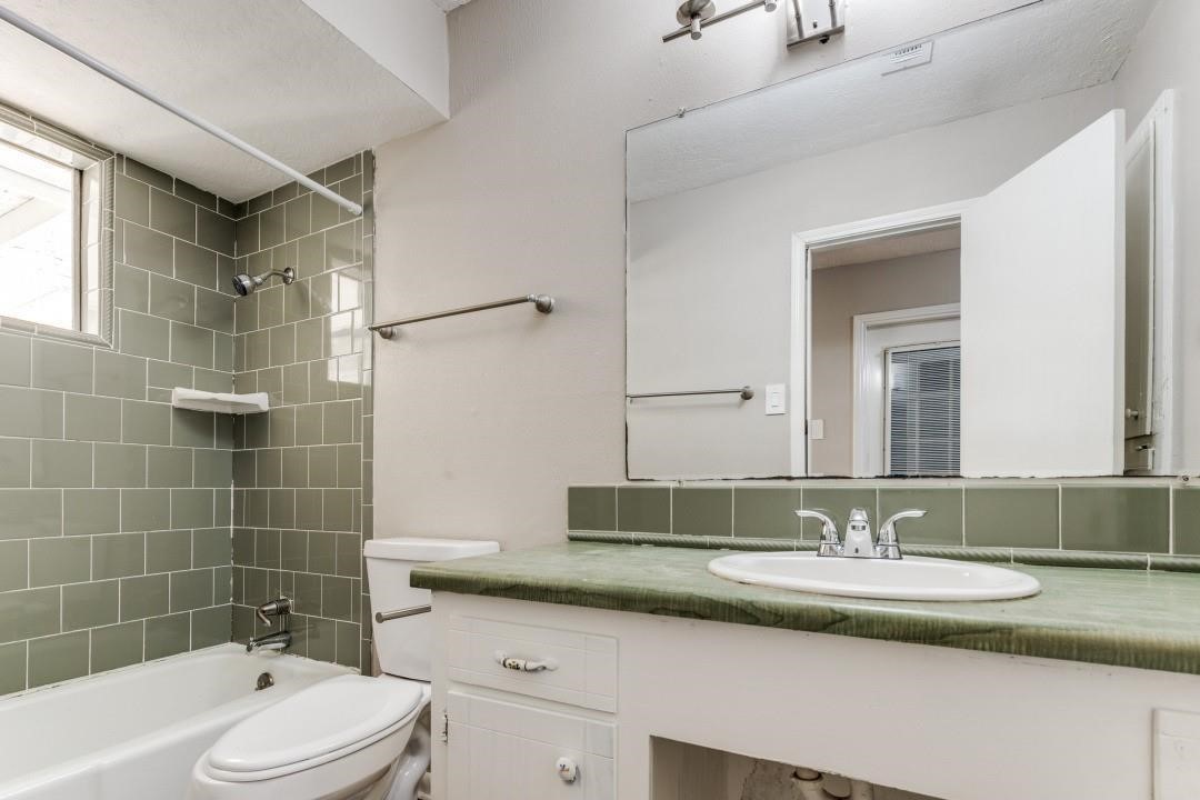 3120 Royal Street, Baytown, TX 77521
