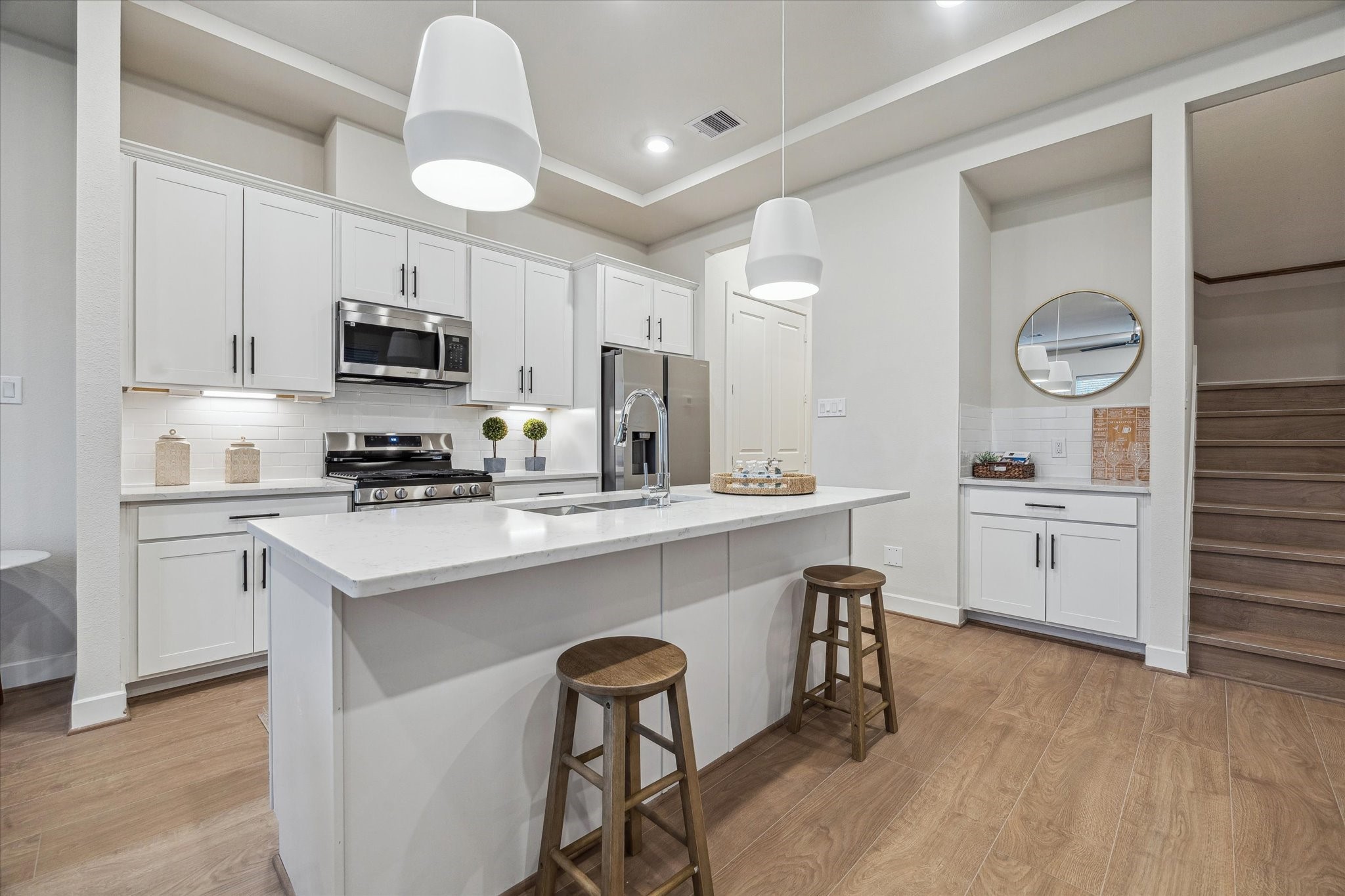 Representative photo showing community model home interior. Layout and selections may vary. Representative photo showing community model home interior. Layout and selections may vary.