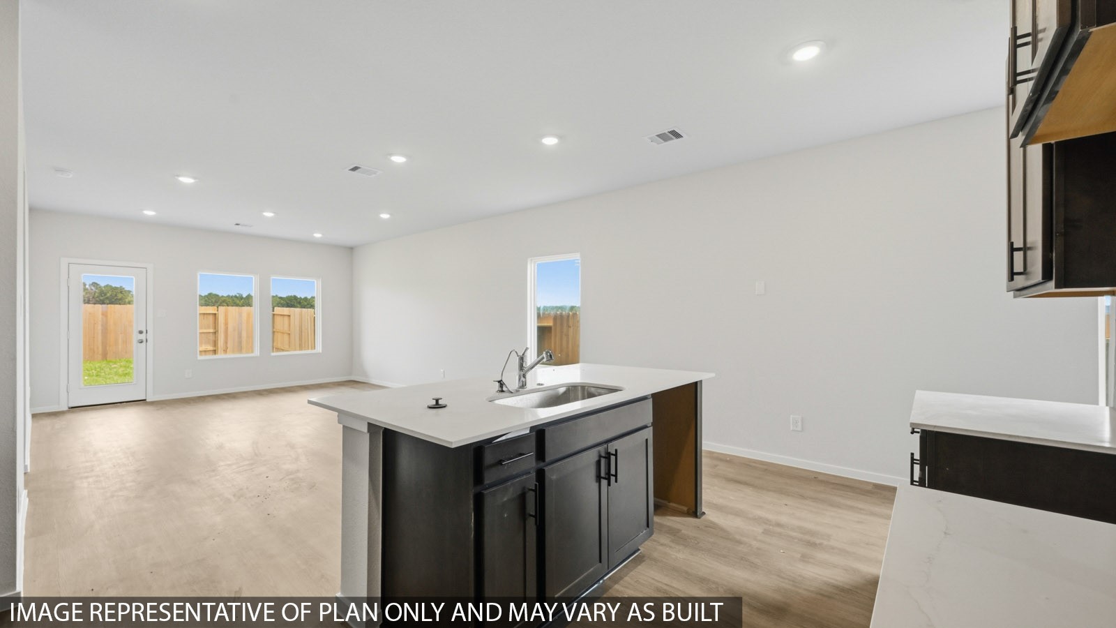 112 Rising Cedar Lane, Hockley, TX 77447