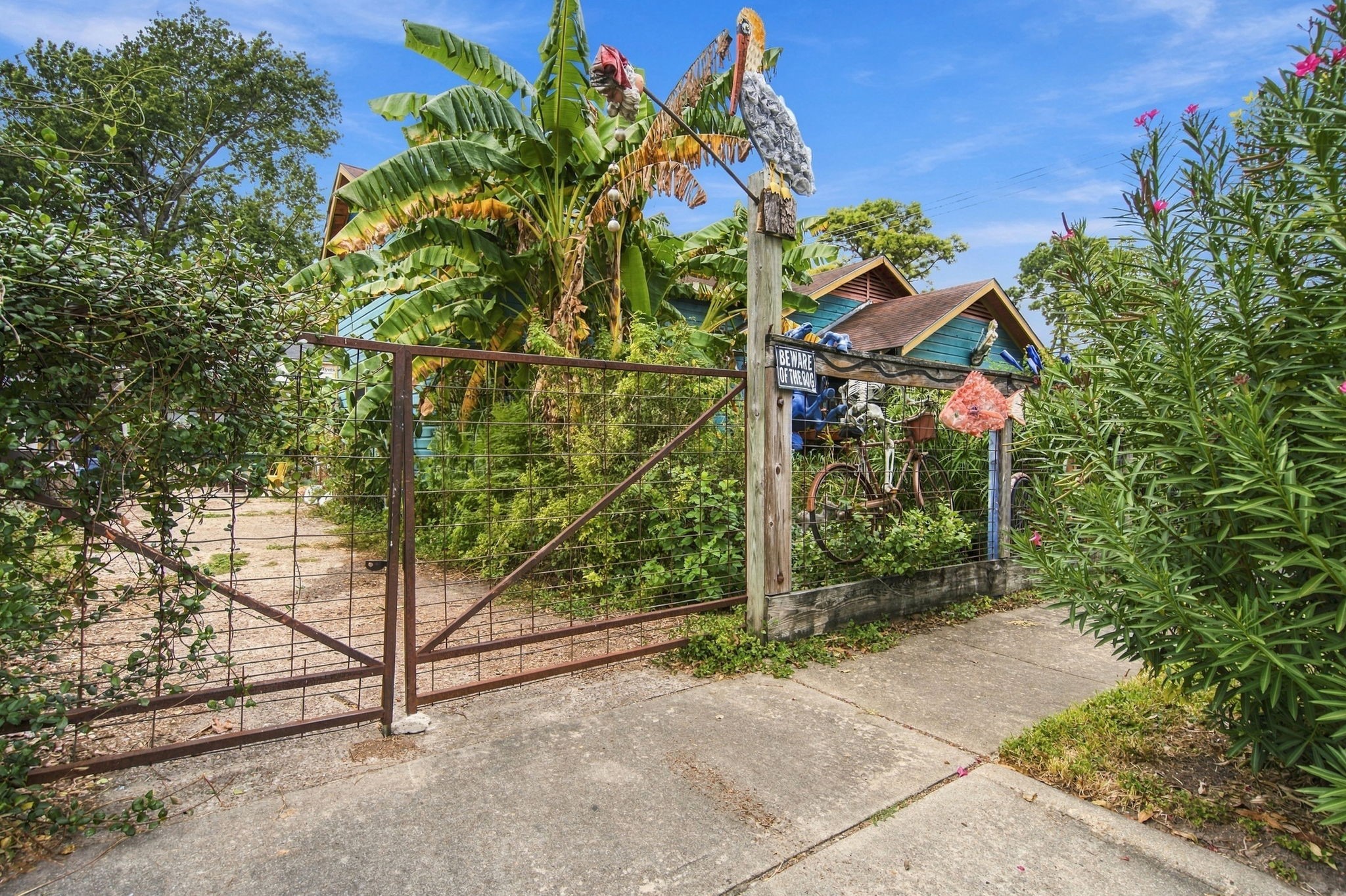 5815 Michaux Street, Houston, TX 77009 5815 Michaux Street, Houston, TX 77009