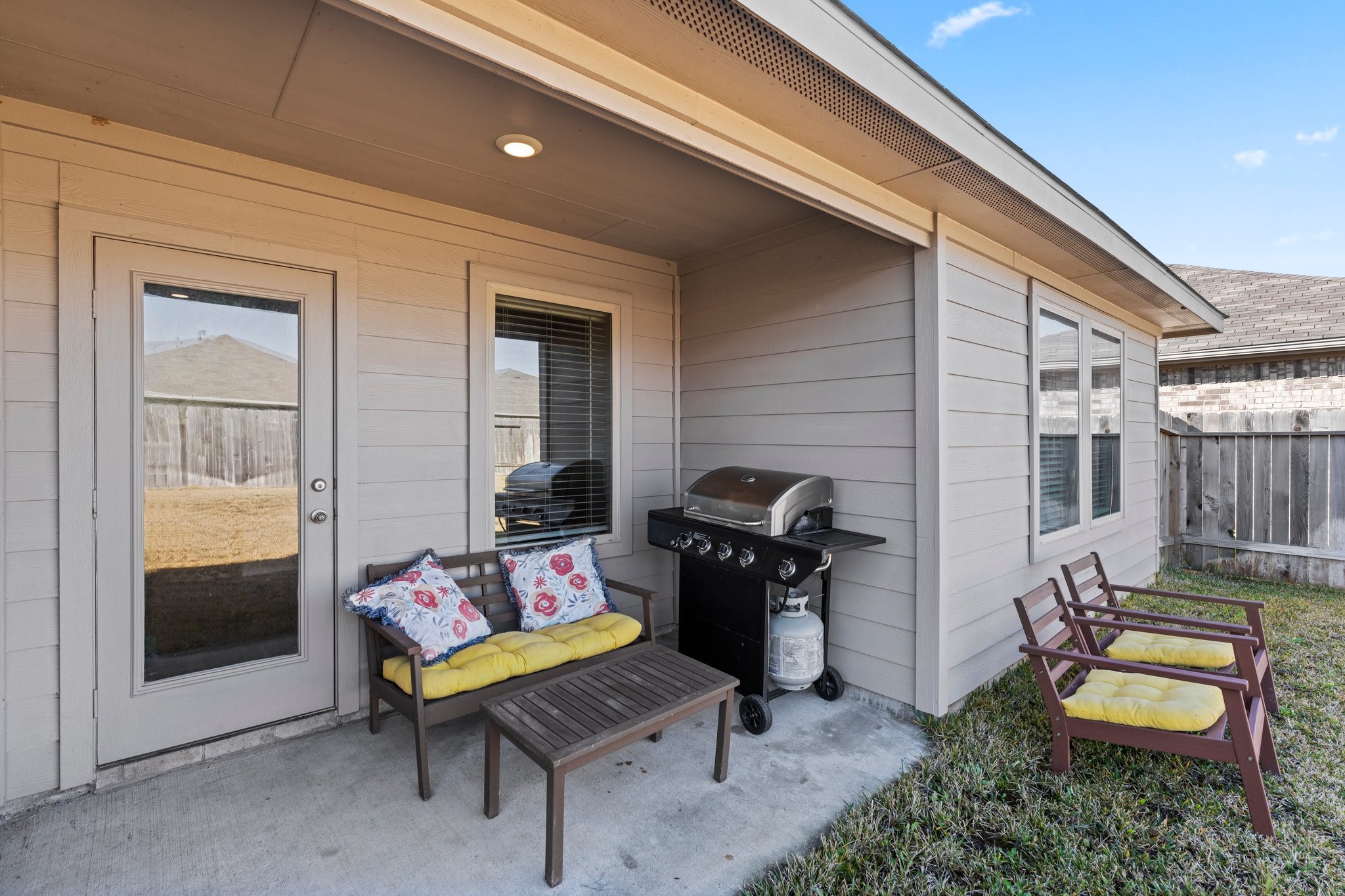 18315 Klamath Falls Lane, New Caney, TX 77357