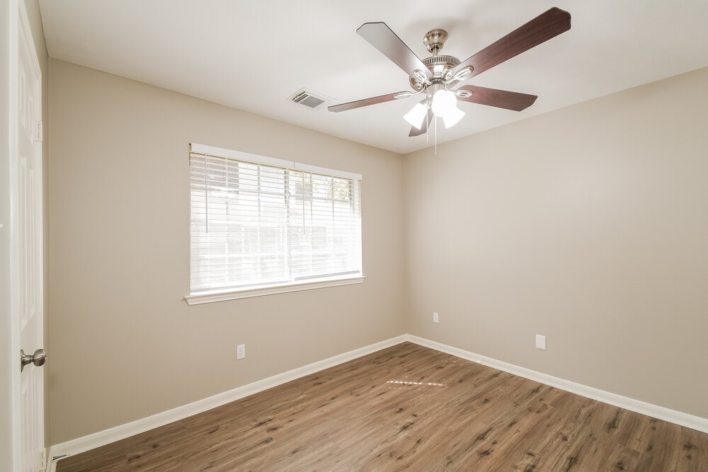 1920 Morning Tide Lane, League City, TX 77573