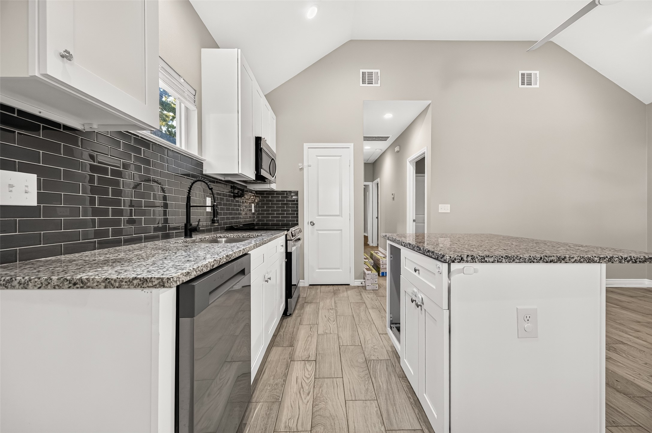 16853 Glenheath, Montgomery, TX 77316