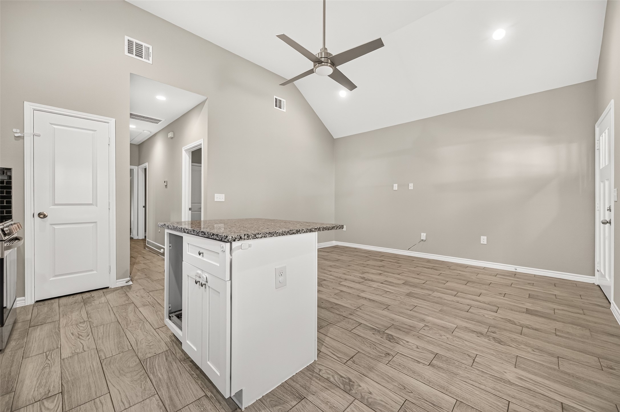 16853 Glenheath, Montgomery, TX 77316