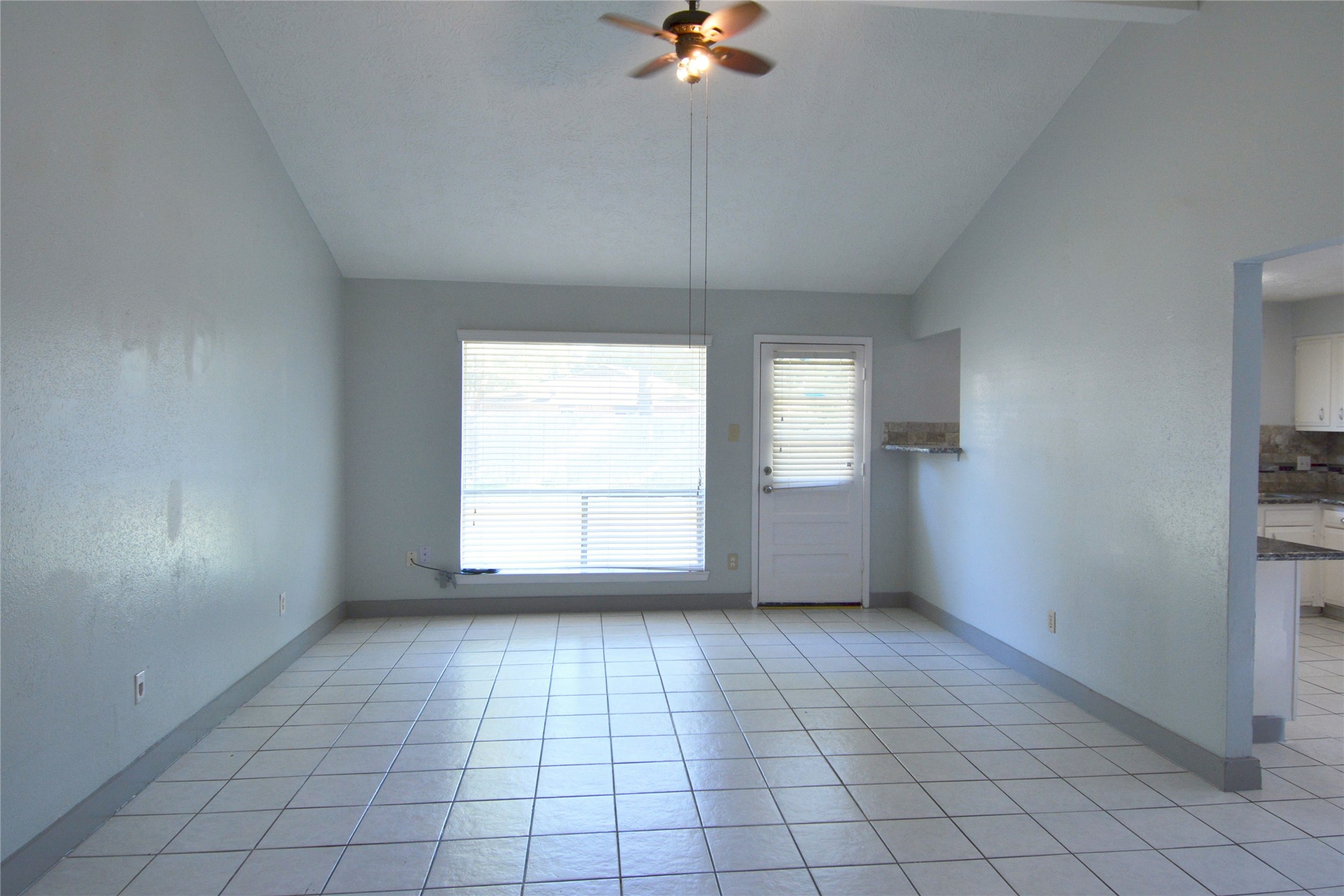 208 Leafwood Circle, League City, TX 77573