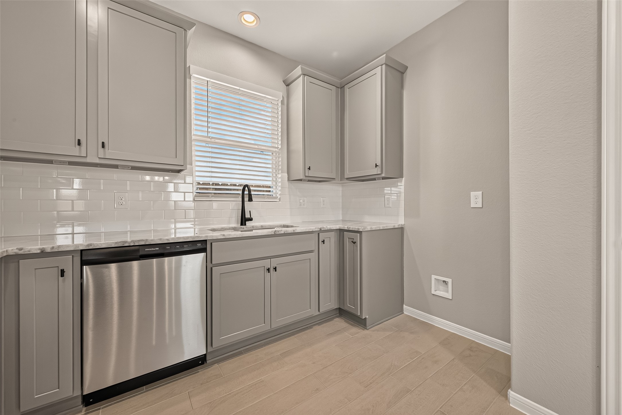 457 Stone Placa, Brookshire, TX 77423