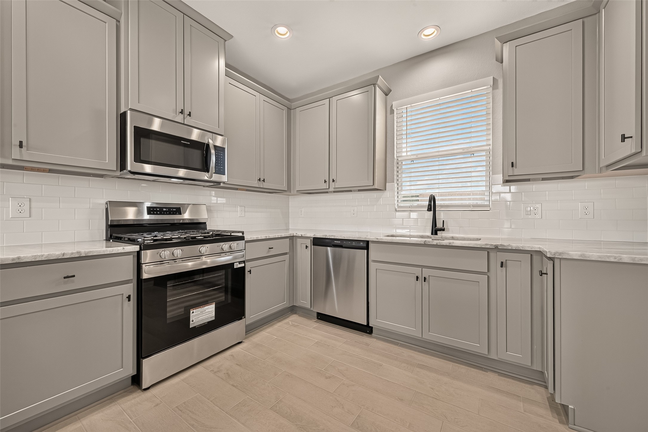 457 Stone Placa, Brookshire, TX 77423