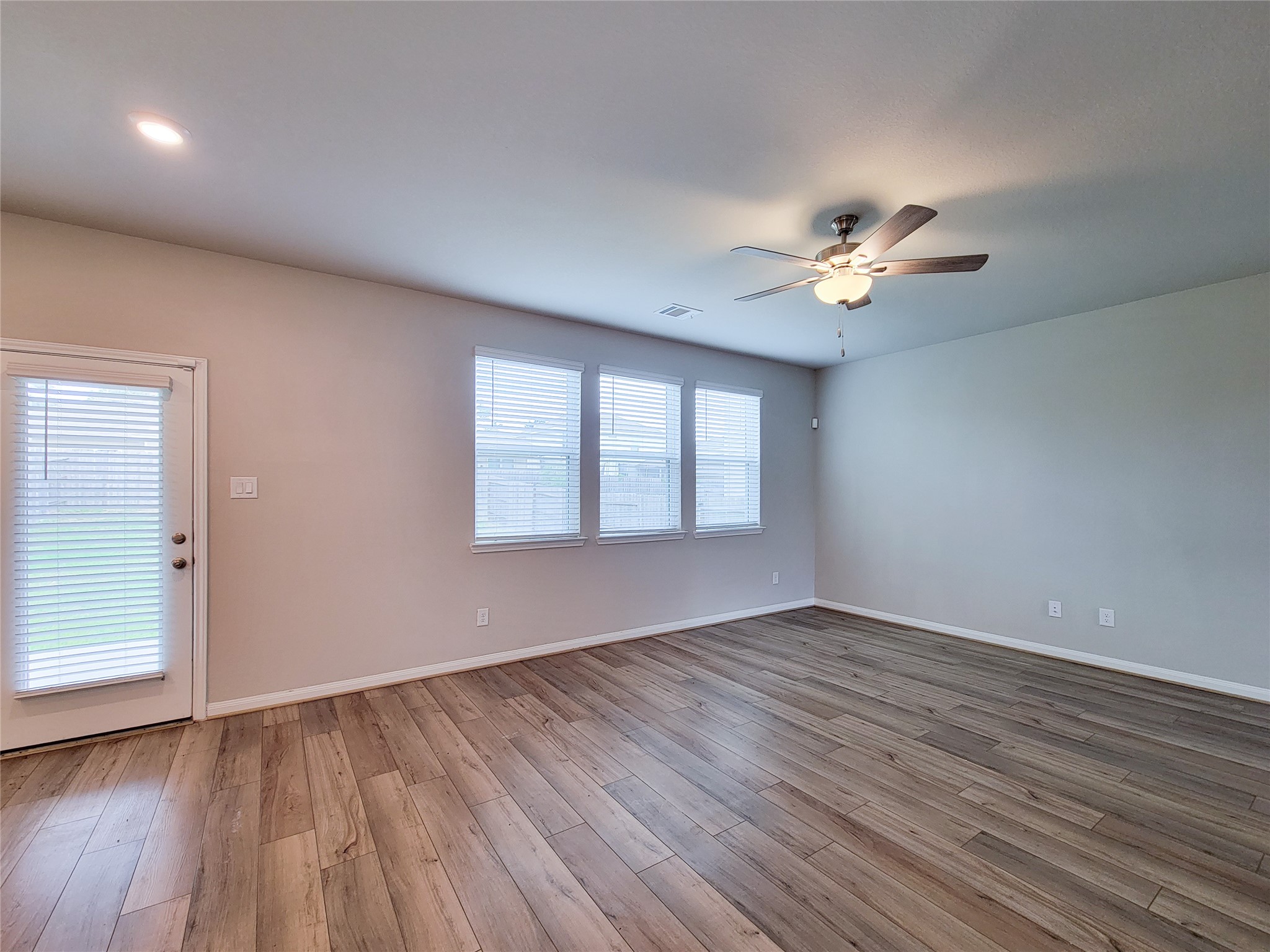 18528 Meadow Point Lane, Conroe, TX 77316