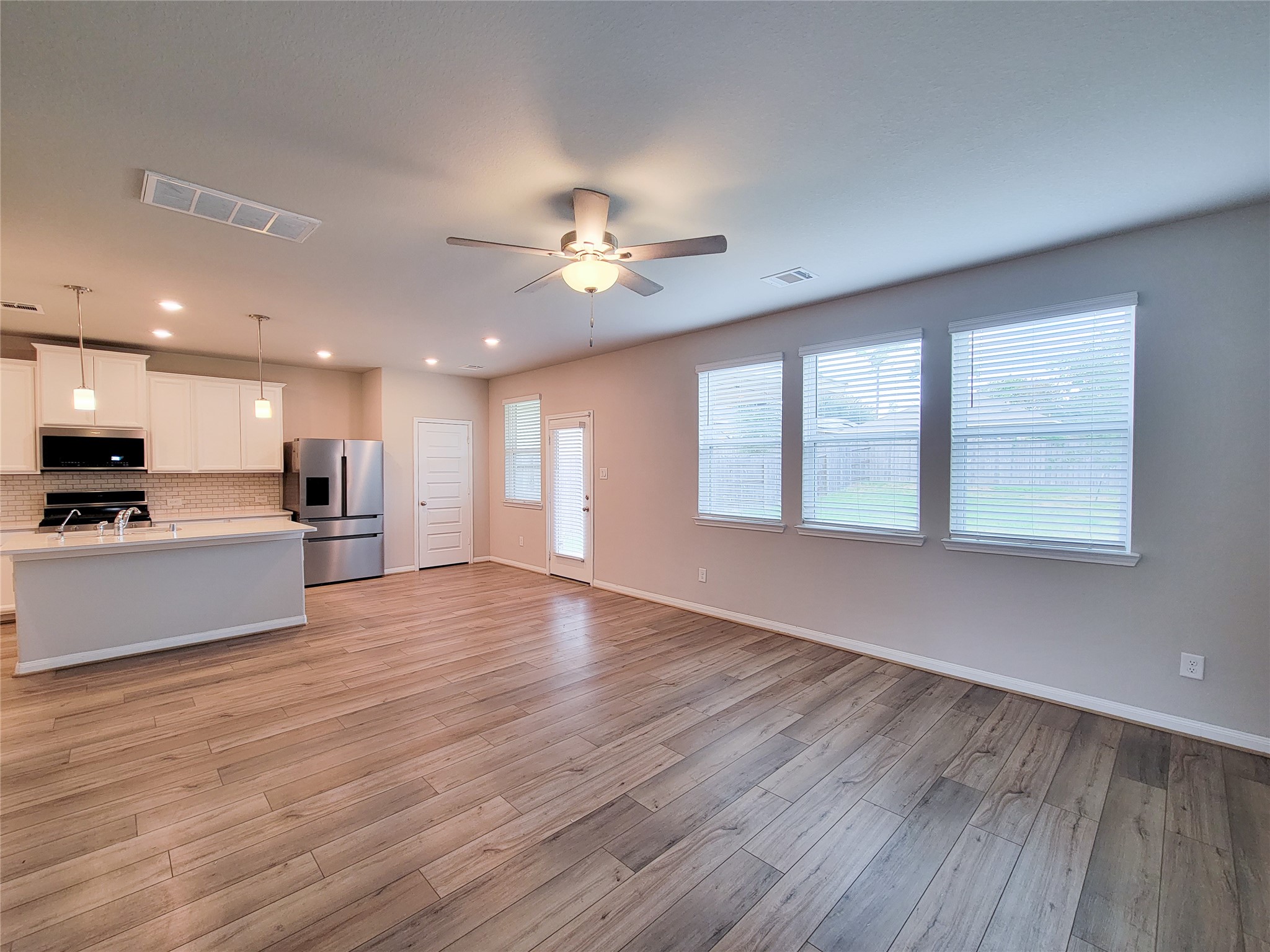 18528 Meadow Point Lane, Conroe, TX 77316