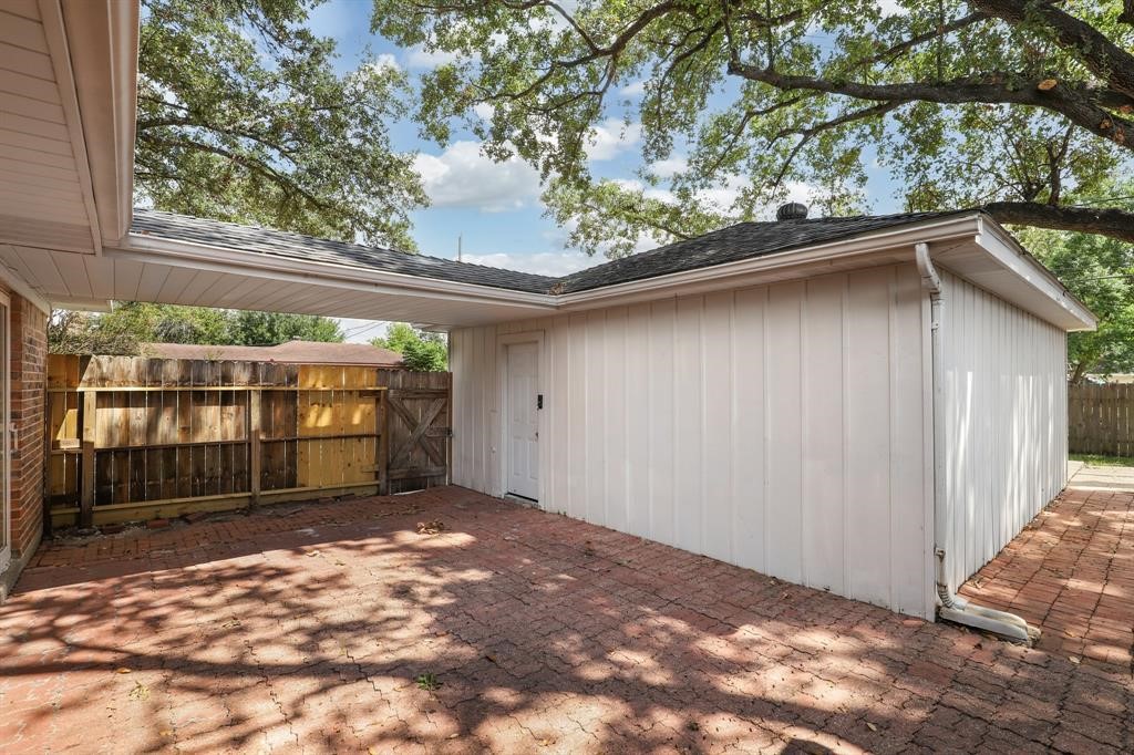 7203 Lacy Hill Drive, Houston, TX 77036