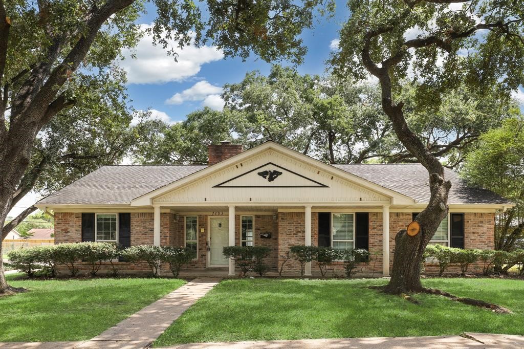 7203 Lacy Hill Drive, Houston, TX 77036 7203 Lacy Hill Drive, Houston, TX 77036
