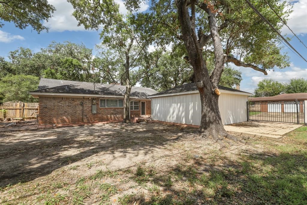 7203 Lacy Hill Drive, Houston, TX 77036