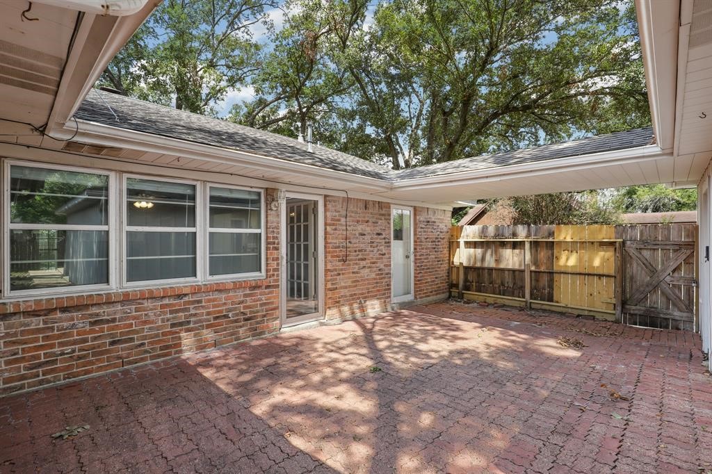 7203 Lacy Hill Drive, Houston, TX 77036