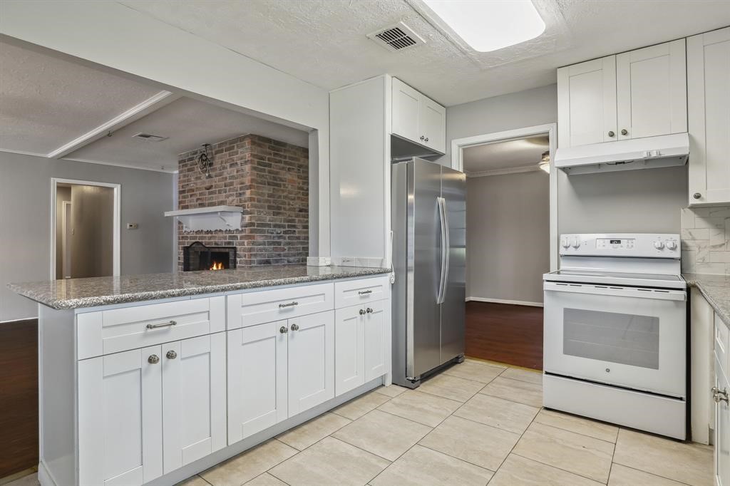 7203 Lacy Hill Drive, Houston, TX 77036 7203 Lacy Hill Drive, Houston, TX 77036