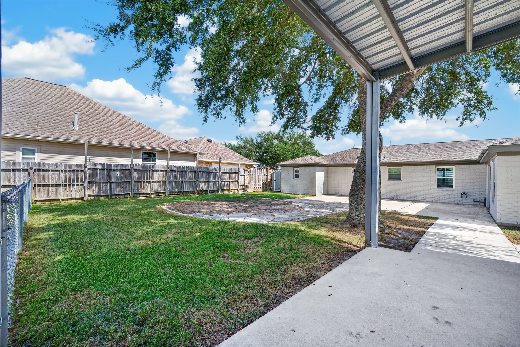 3601 17th Street N, Texas City, TX 77590