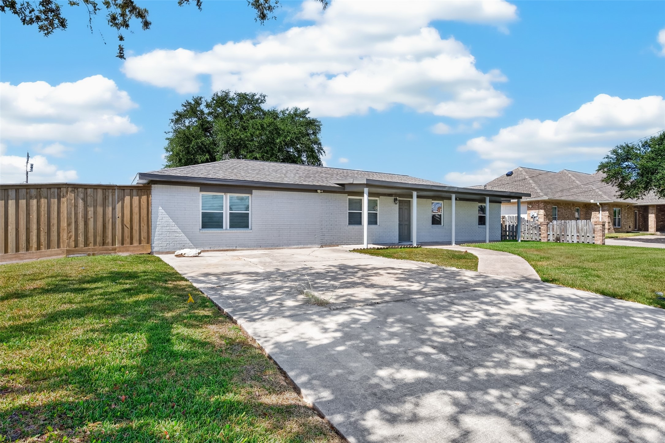 3601 17th Street N, Texas City, TX 77590