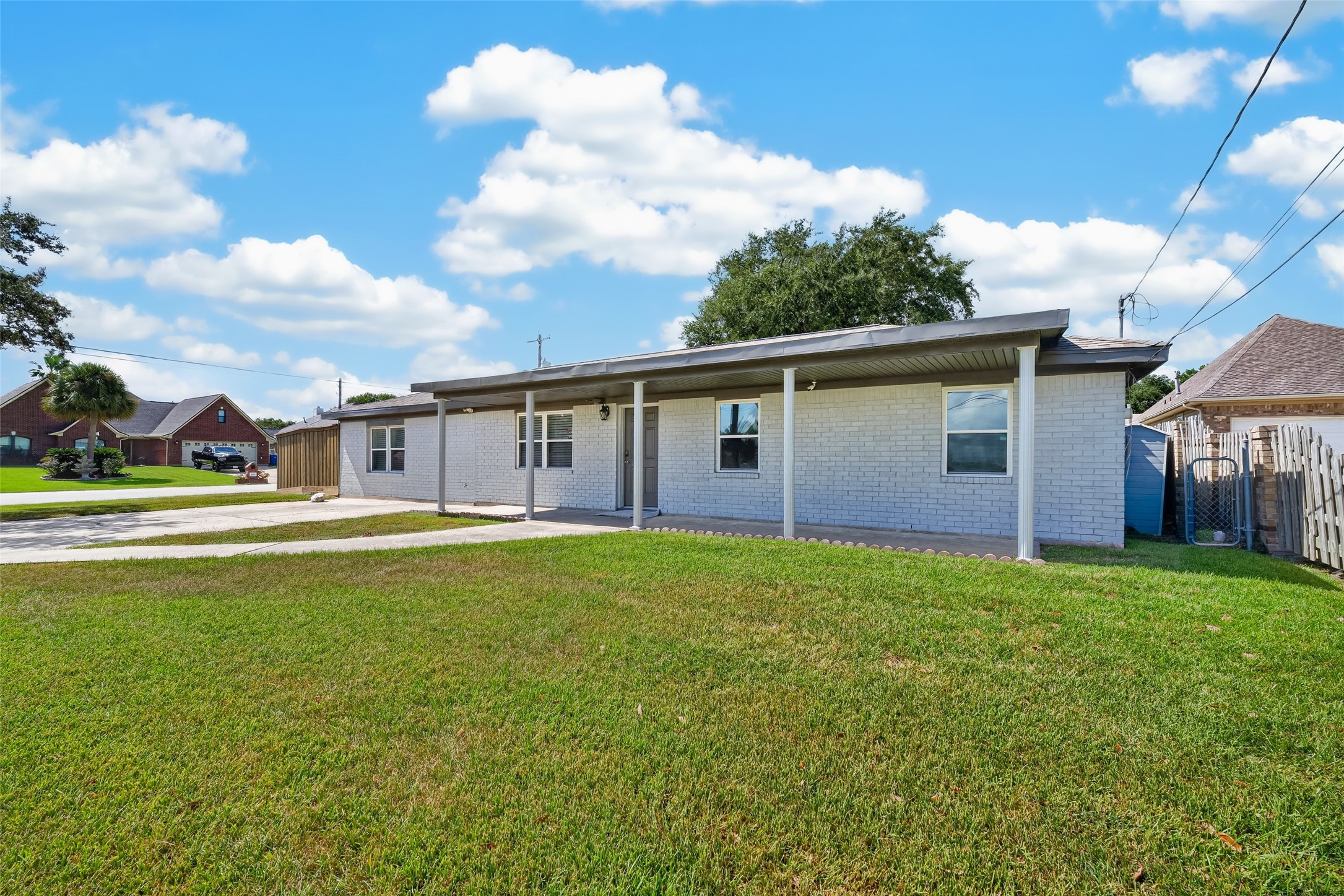3601 17th Street N, Texas City, TX 77590
