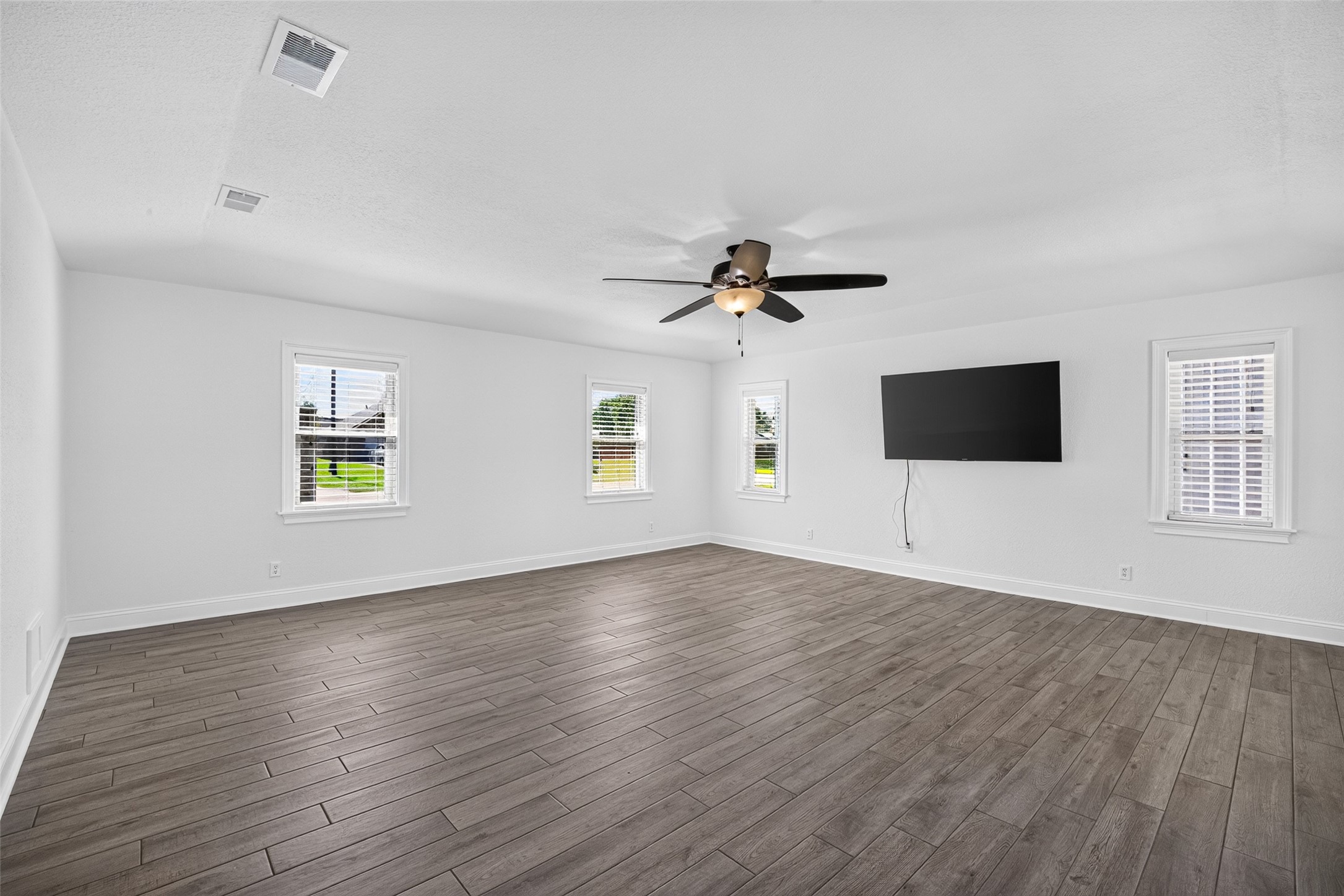 3601 17th Street N, Texas City, TX 77590