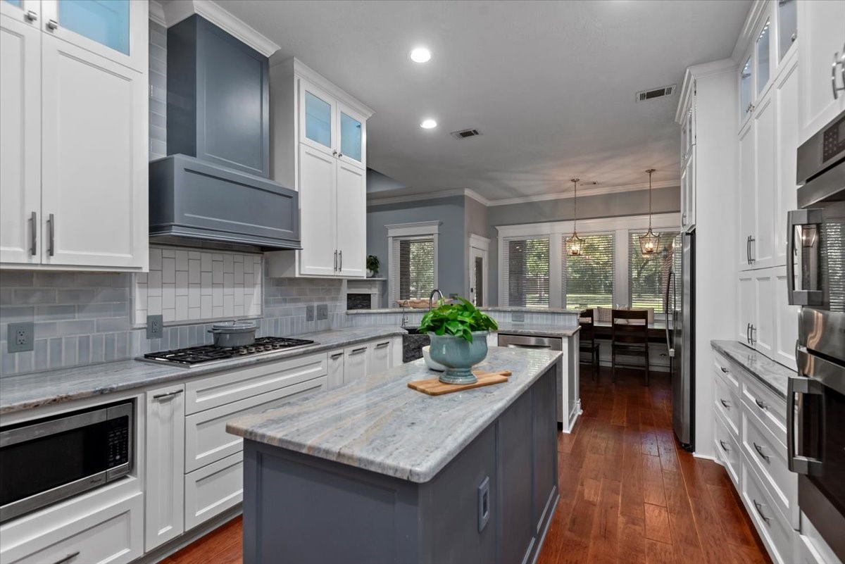 11325 Majestic Drive, Montgomery, TX 77316