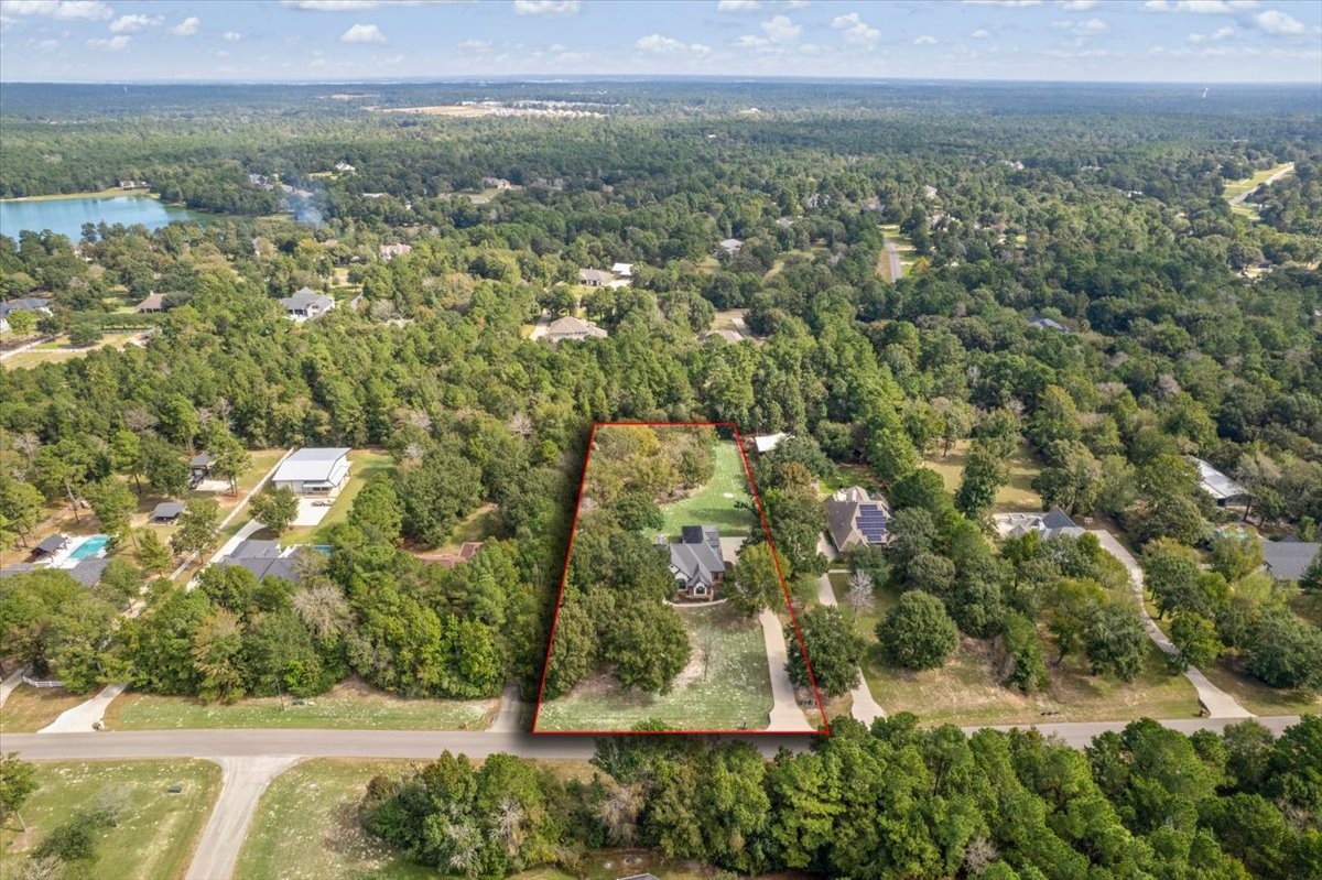 11325 Majestic Drive, Montgomery, TX 77316