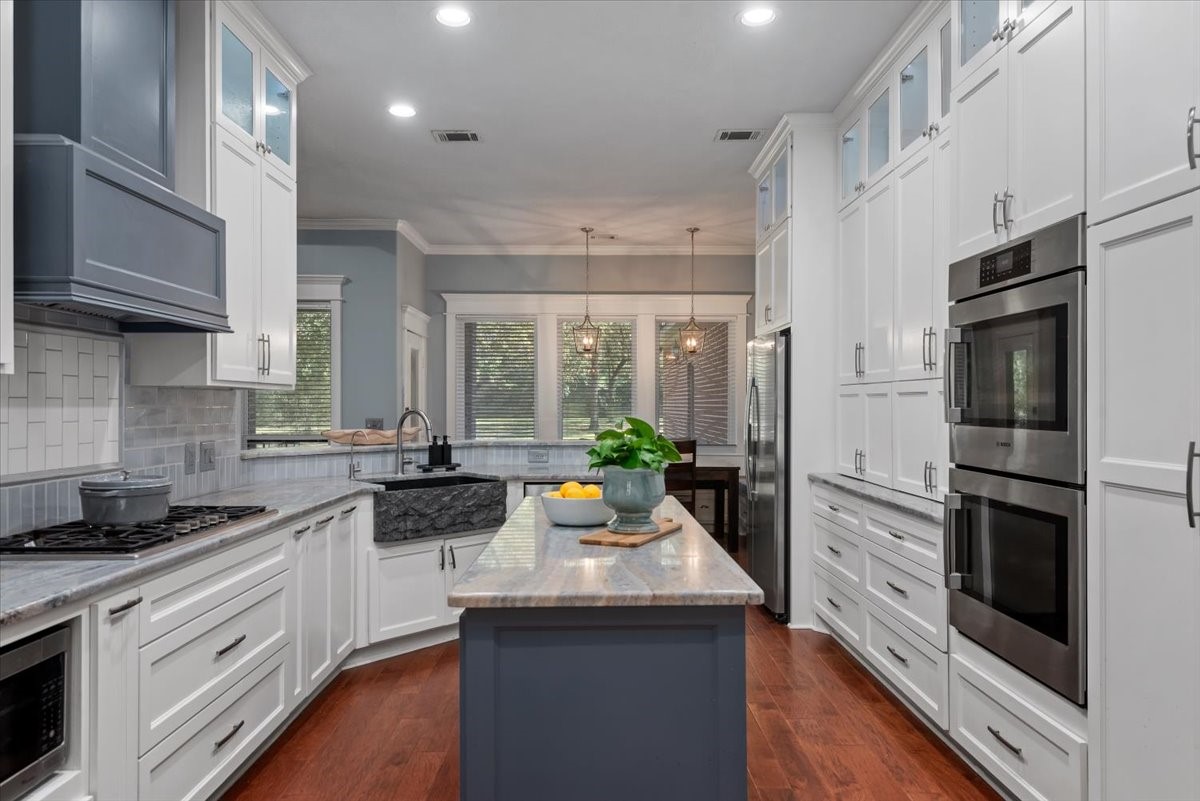 11325 Majestic Drive, Montgomery, TX 77316